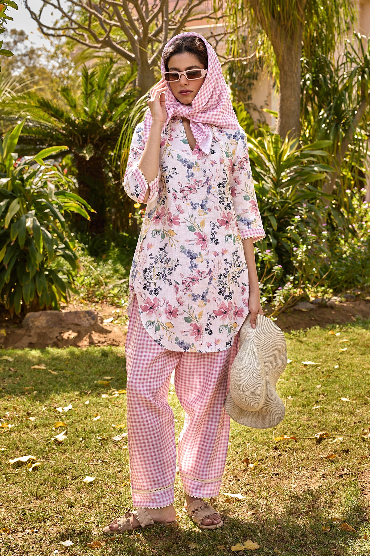 The Vida Kurti - Yell With Us