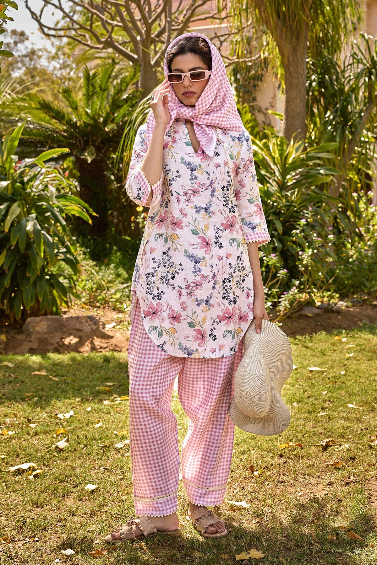 The Vida Kurti - Yell With Us