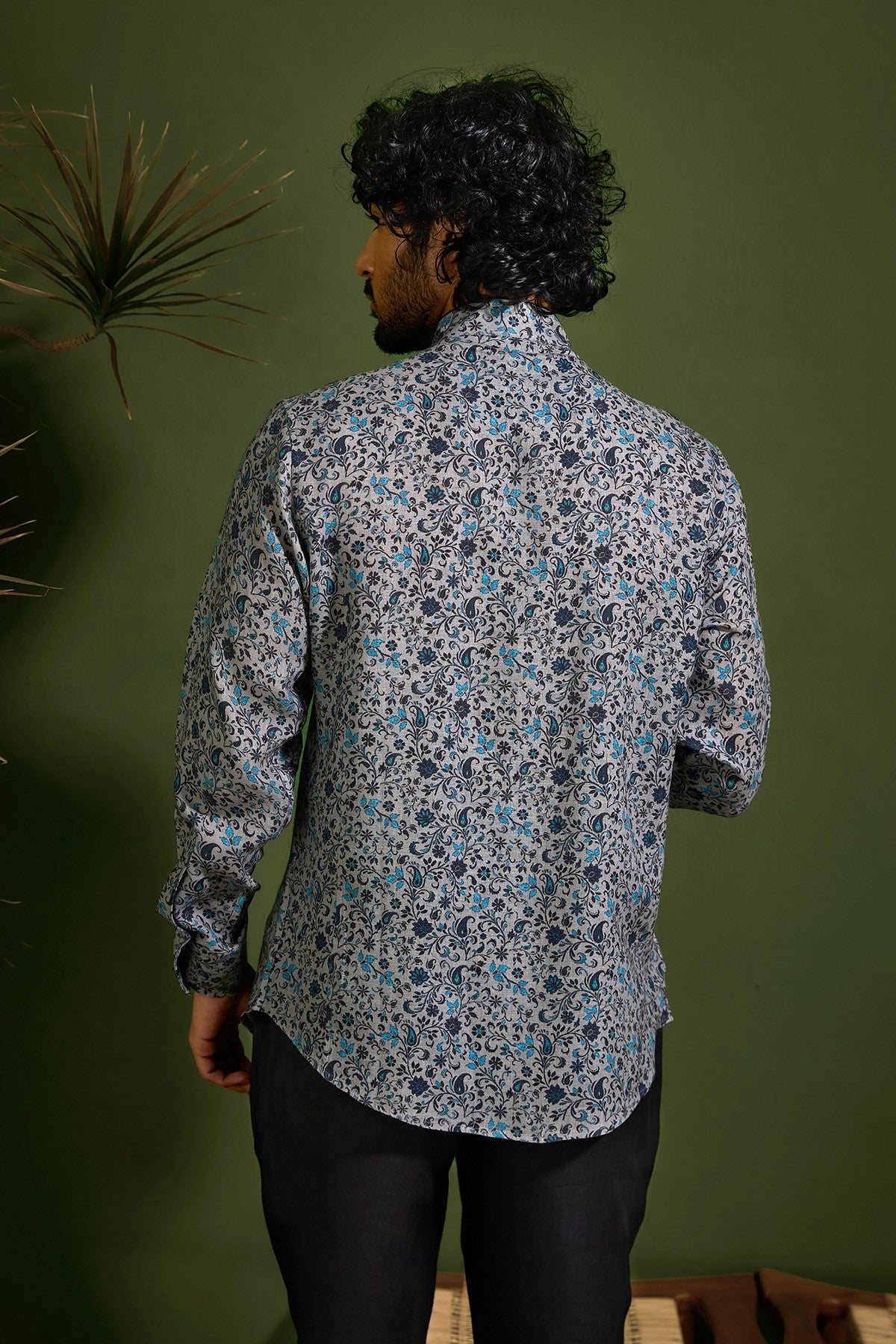 The Raeez Shirt - Yell With Us