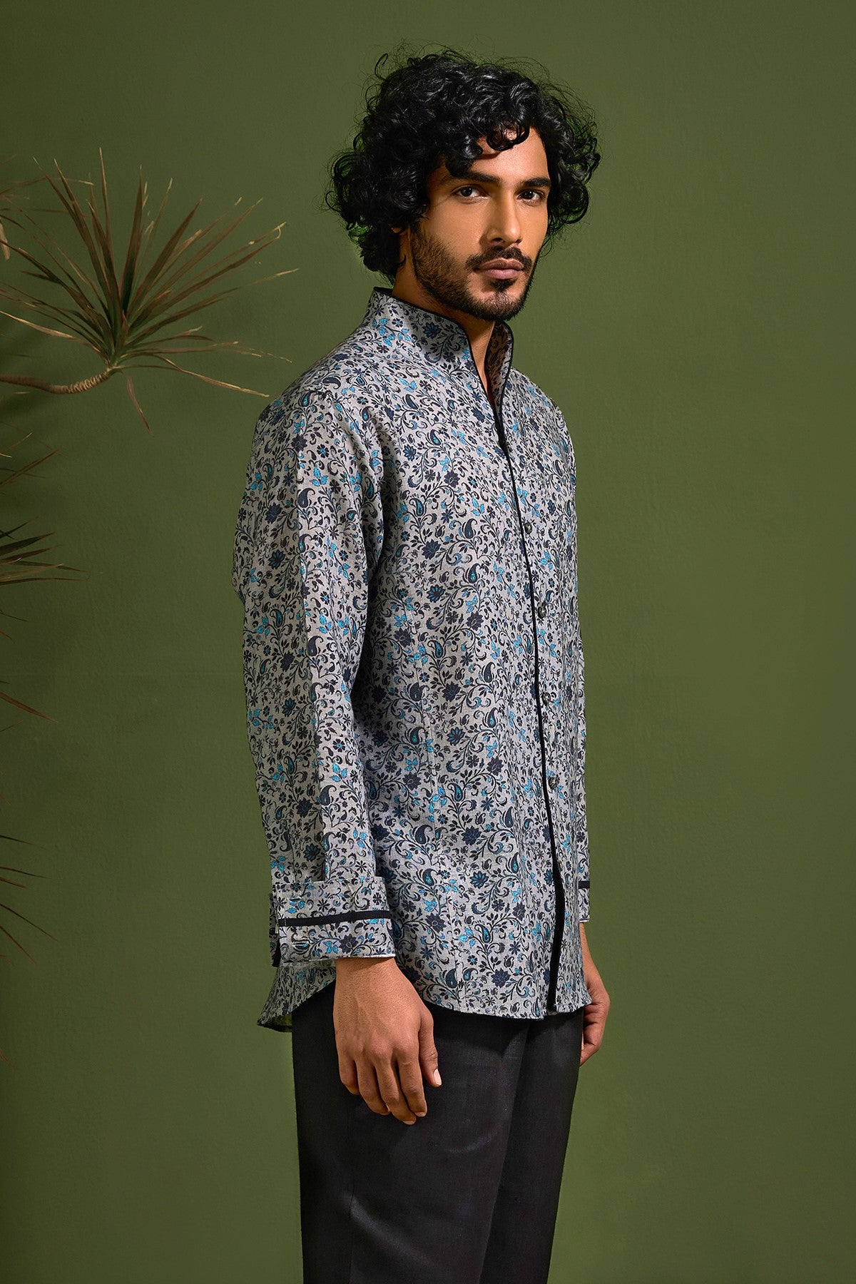 The Raeez Shirt - Yell With Us