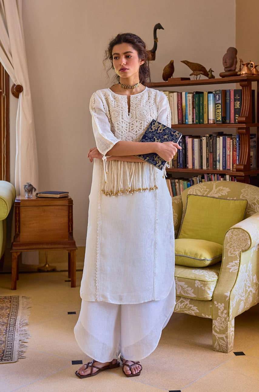 The Shiri Kurti - Yell With Us