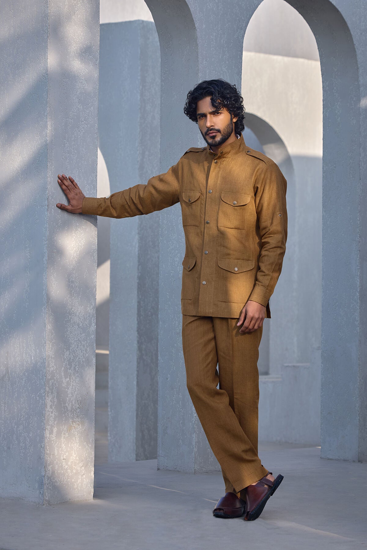 The Gallant Safari - Brown