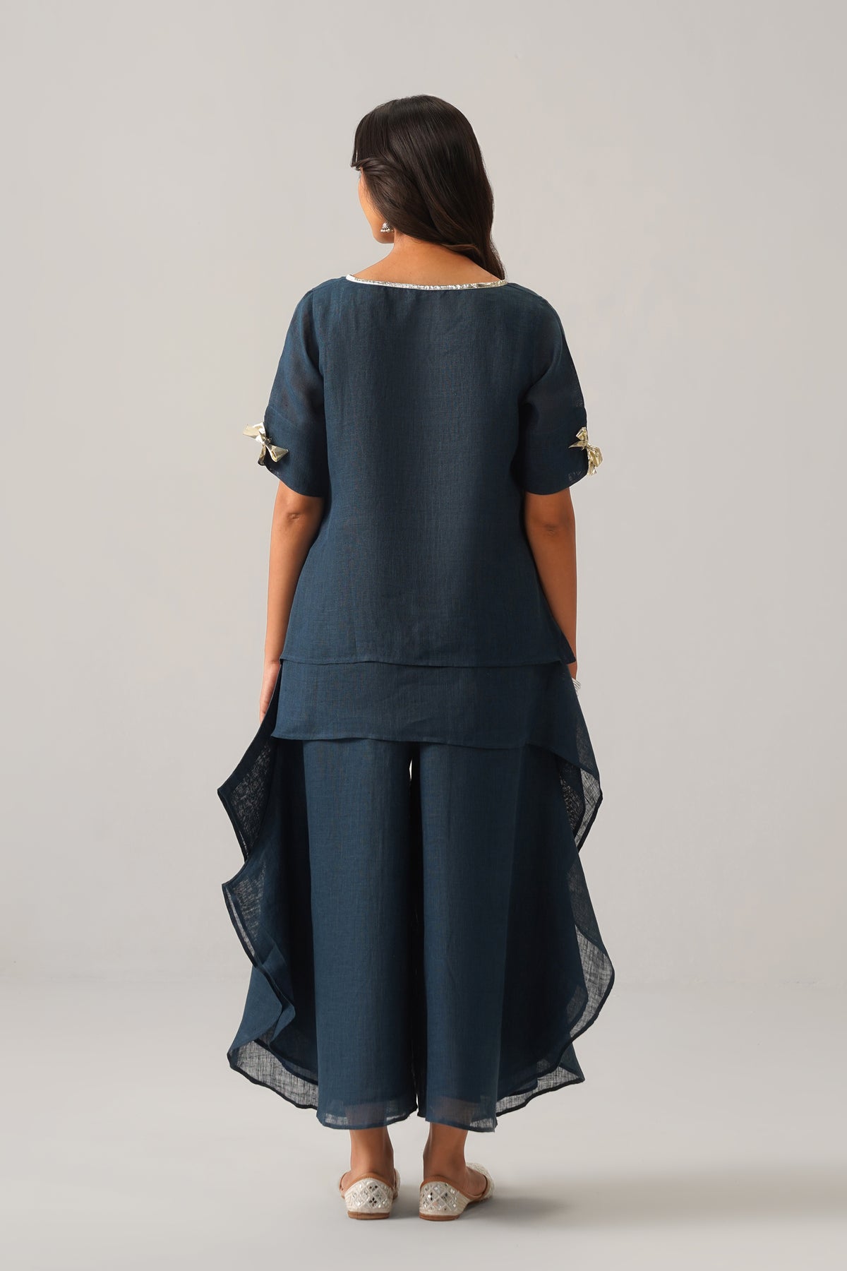 The Jhankaar Sapphire Blue Cape Set