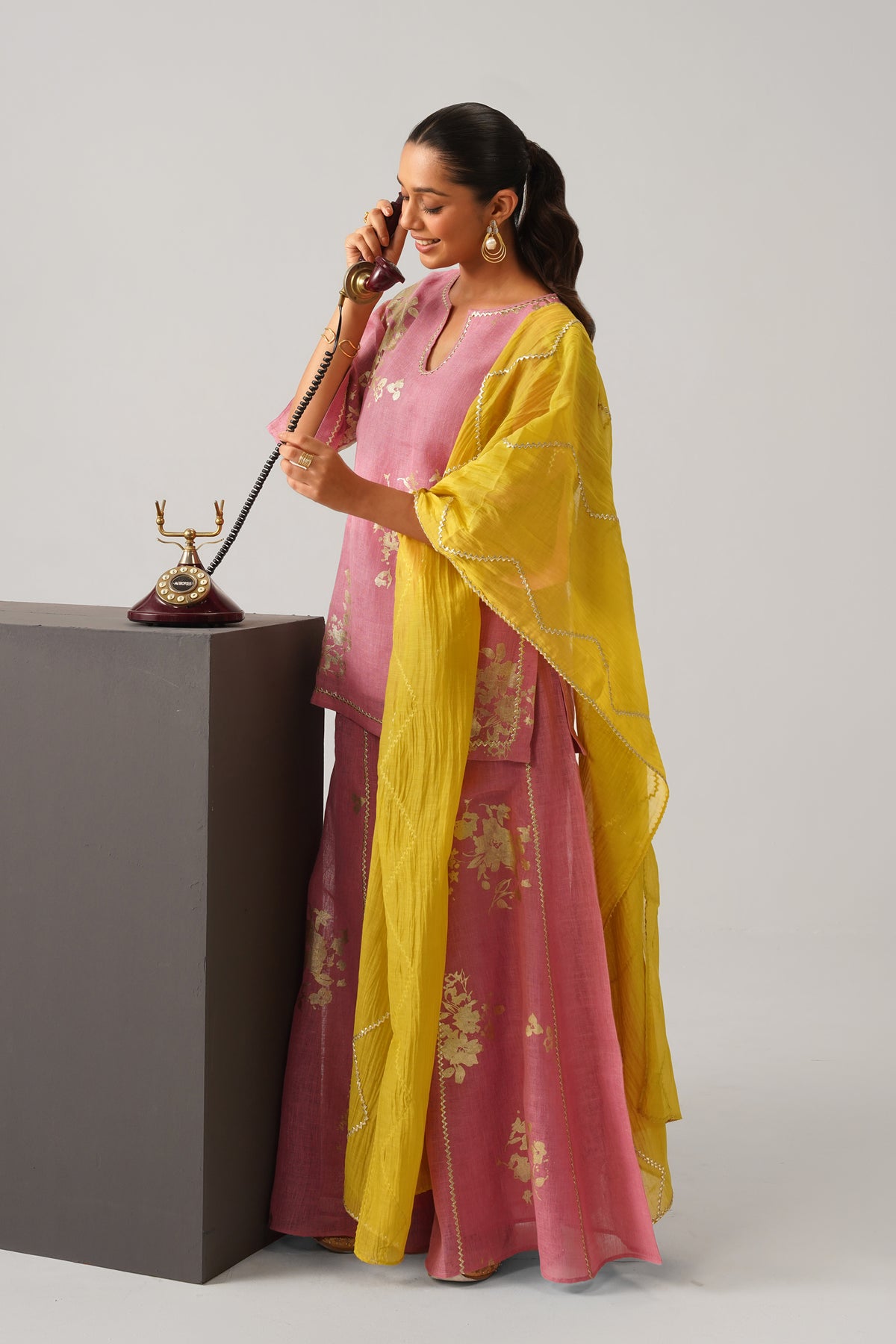 The Naazneen Rose Pink Gauze Linen Kurti