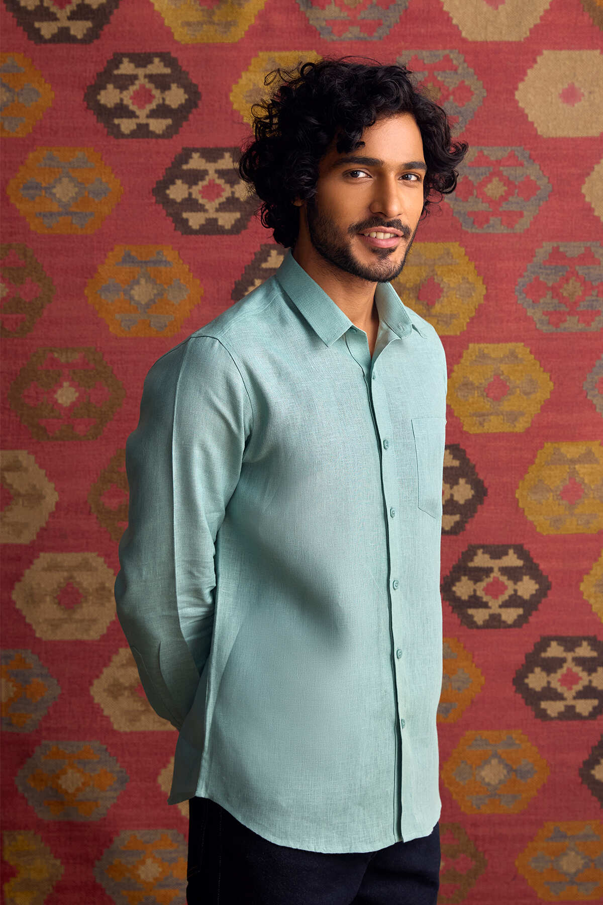 Extended Collar Linen Shirt