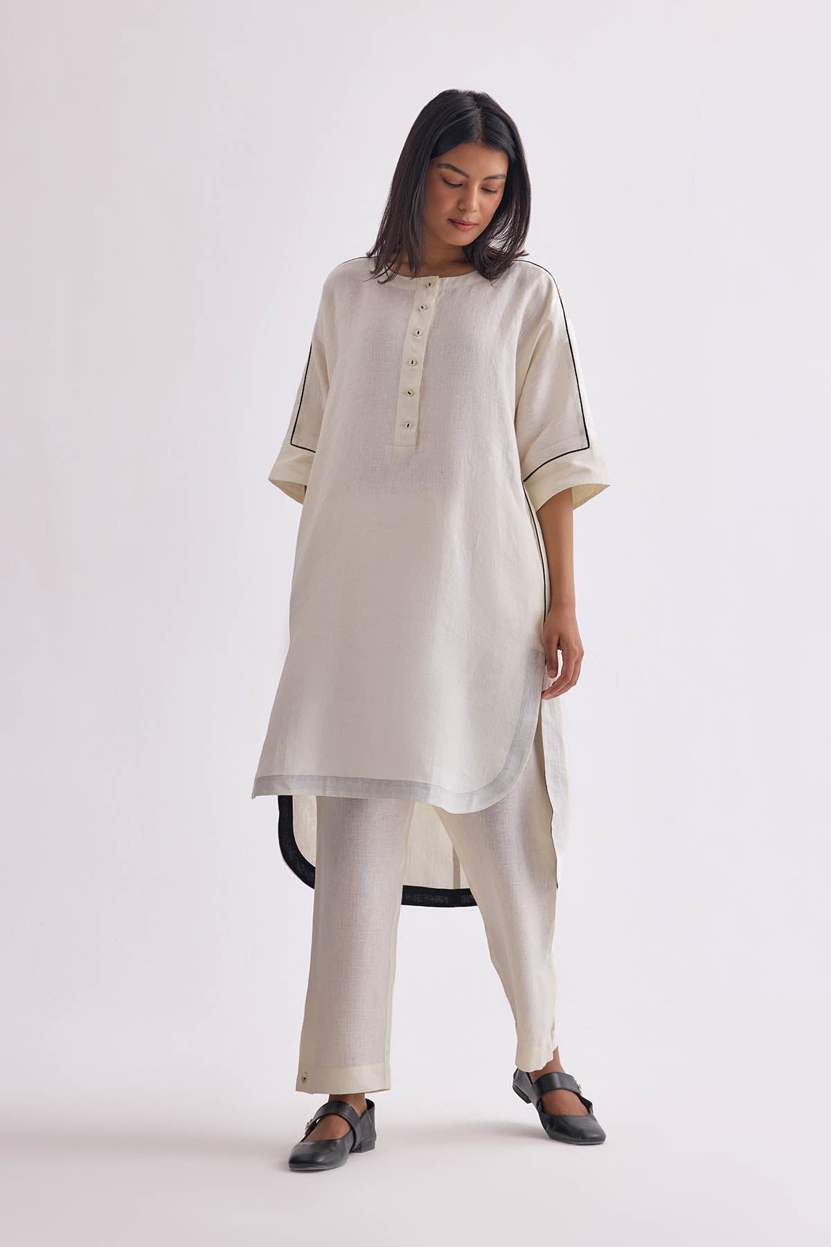 The Nishitha Kurta Set - Cream