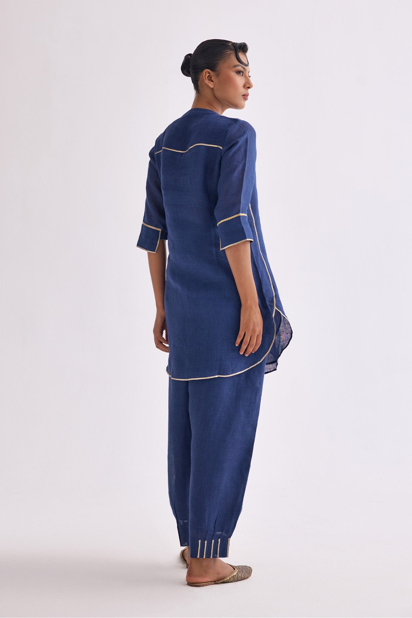 Patola Poise Kurta Set - Navy Blue