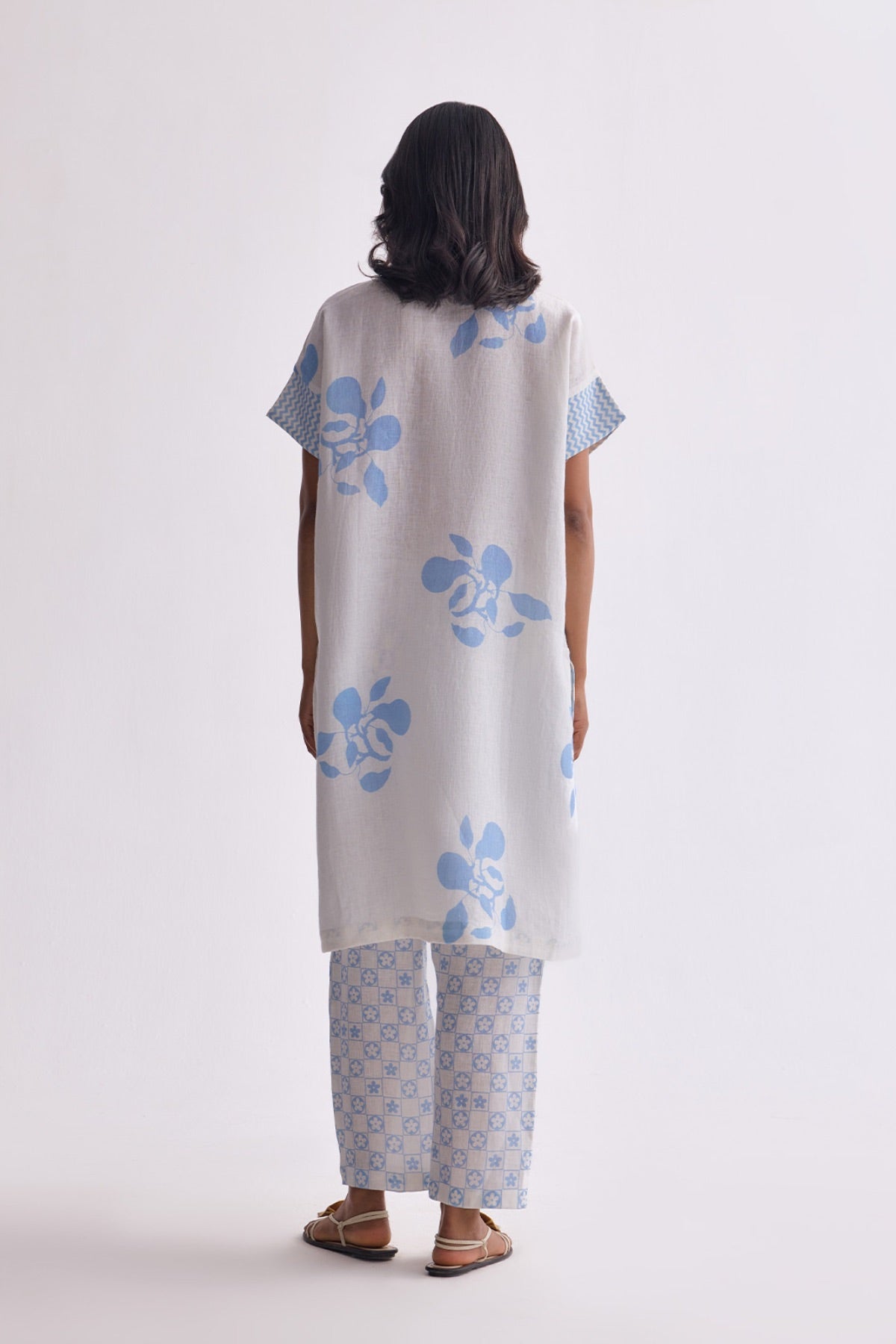 The Amaltas Linen Kurta Set - Cyanberry