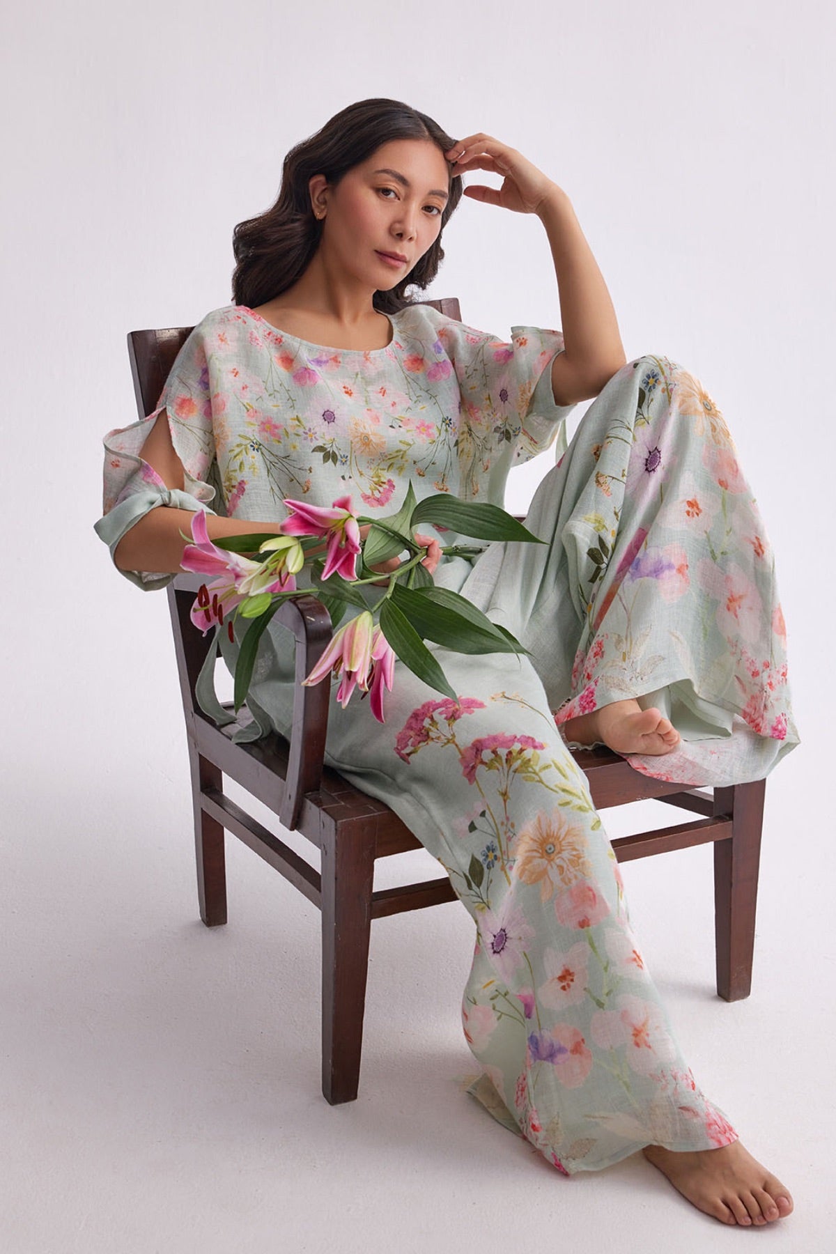 The Gulraaz Linen Cape Set - Aqua Bloom