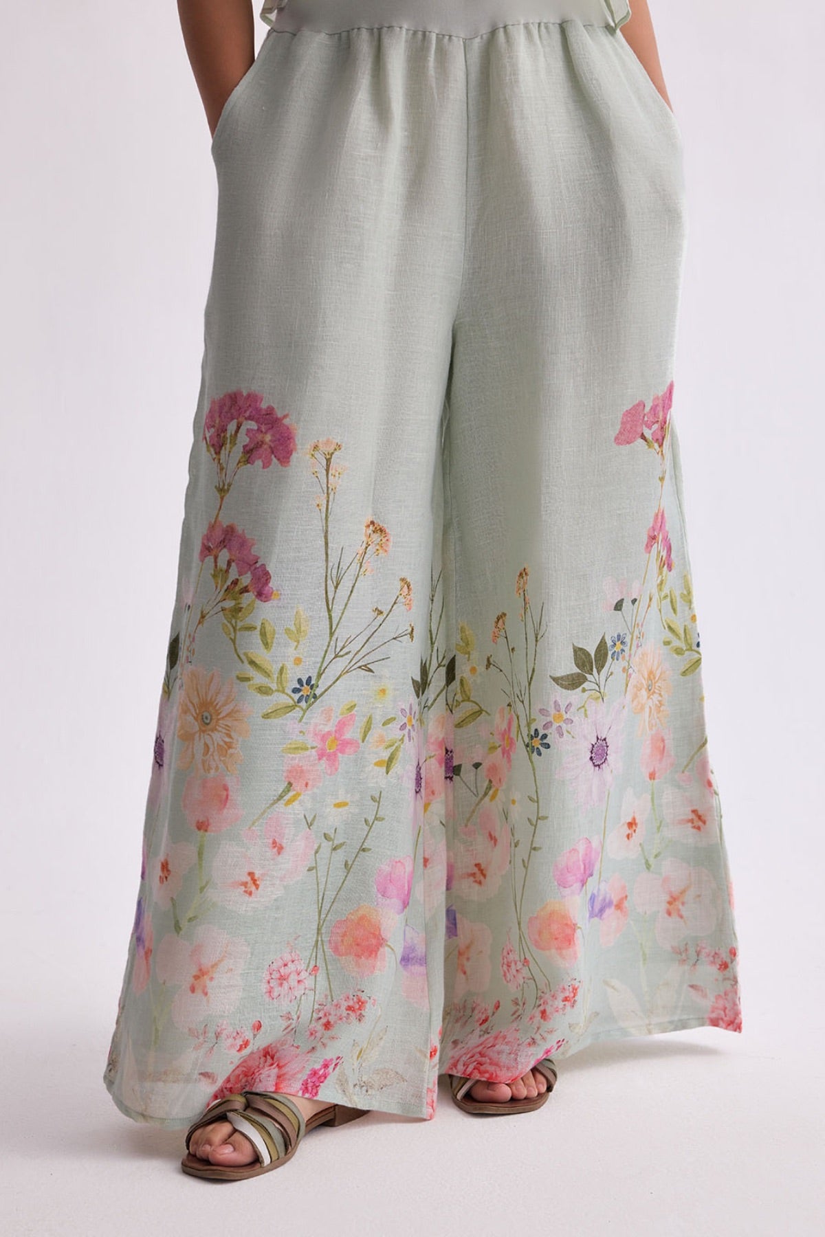 The Gulraaz Linen Cape Set - Aqua Bloom