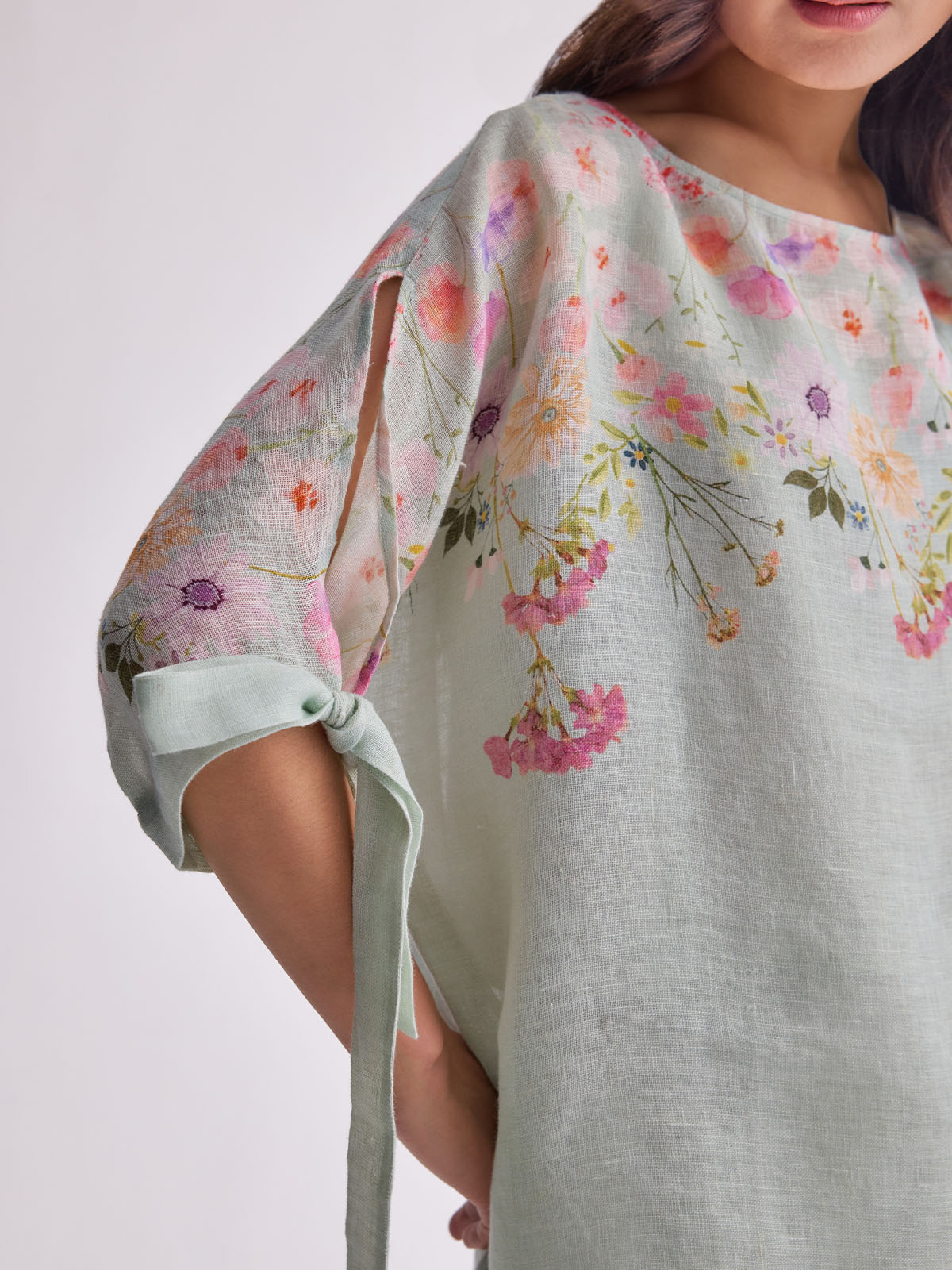 The Gulraaz Linen Cape Set - Aqua Bloom