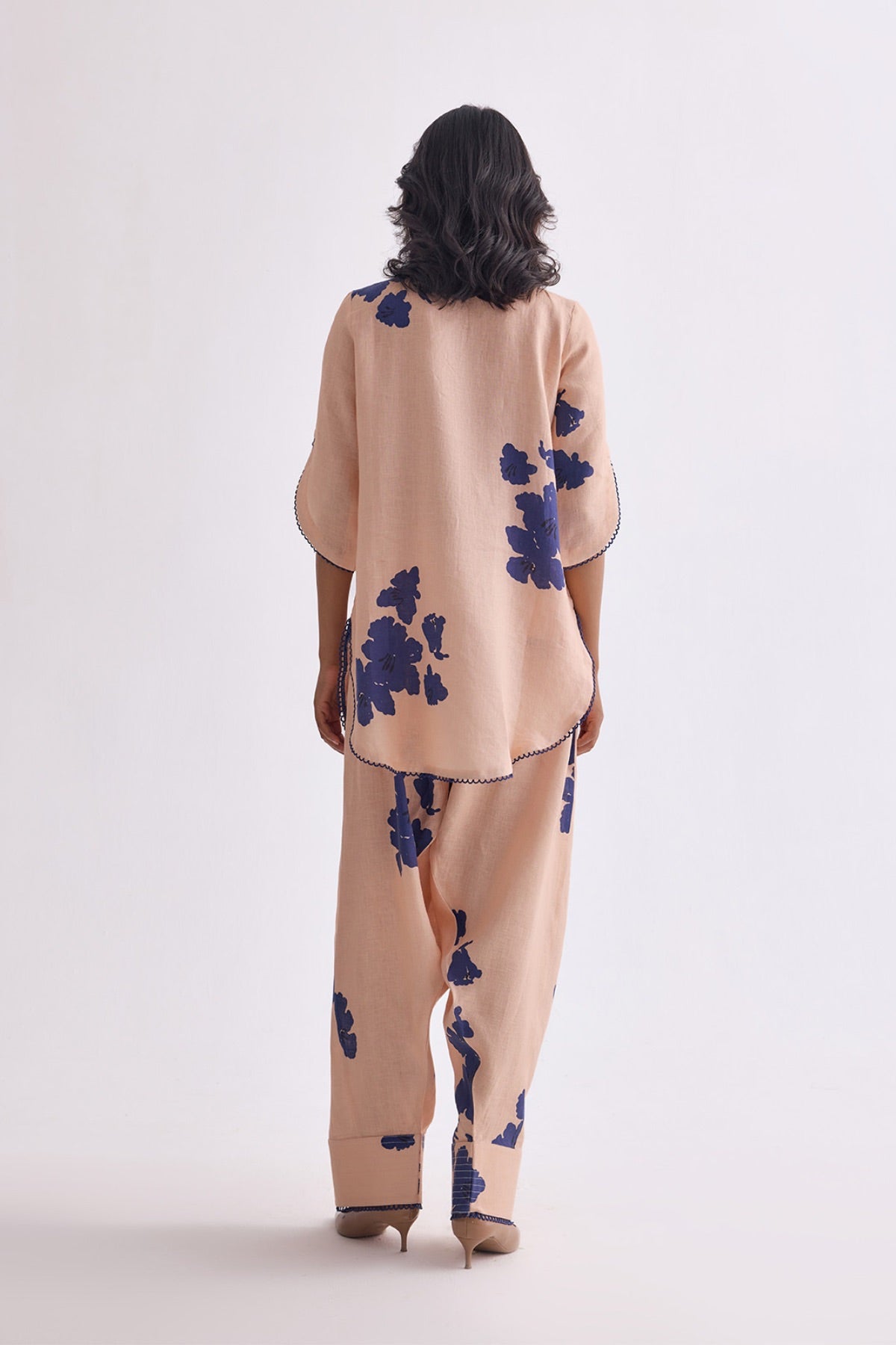 The Vanya Linen Kurta Set - Peach Print