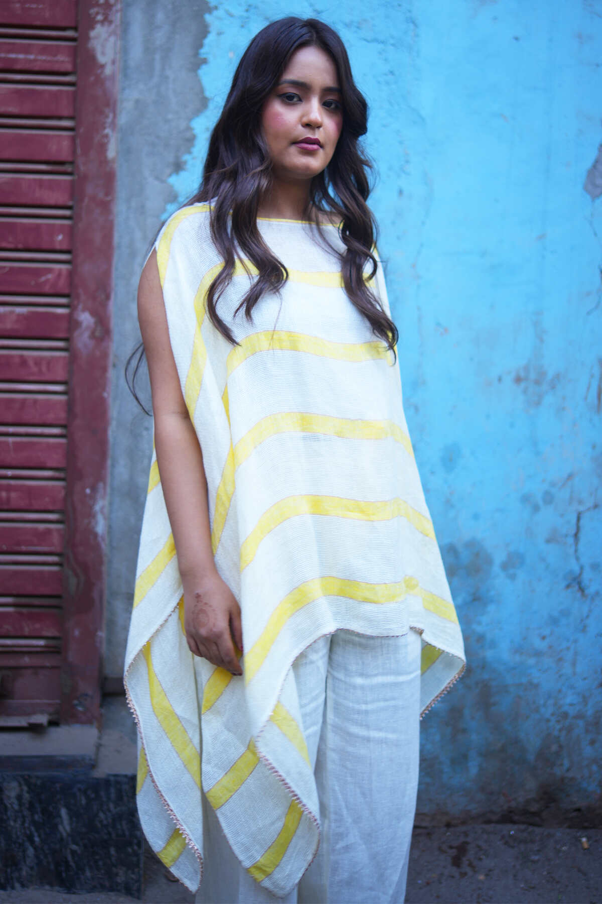 The Alize Cape - Yell With Us