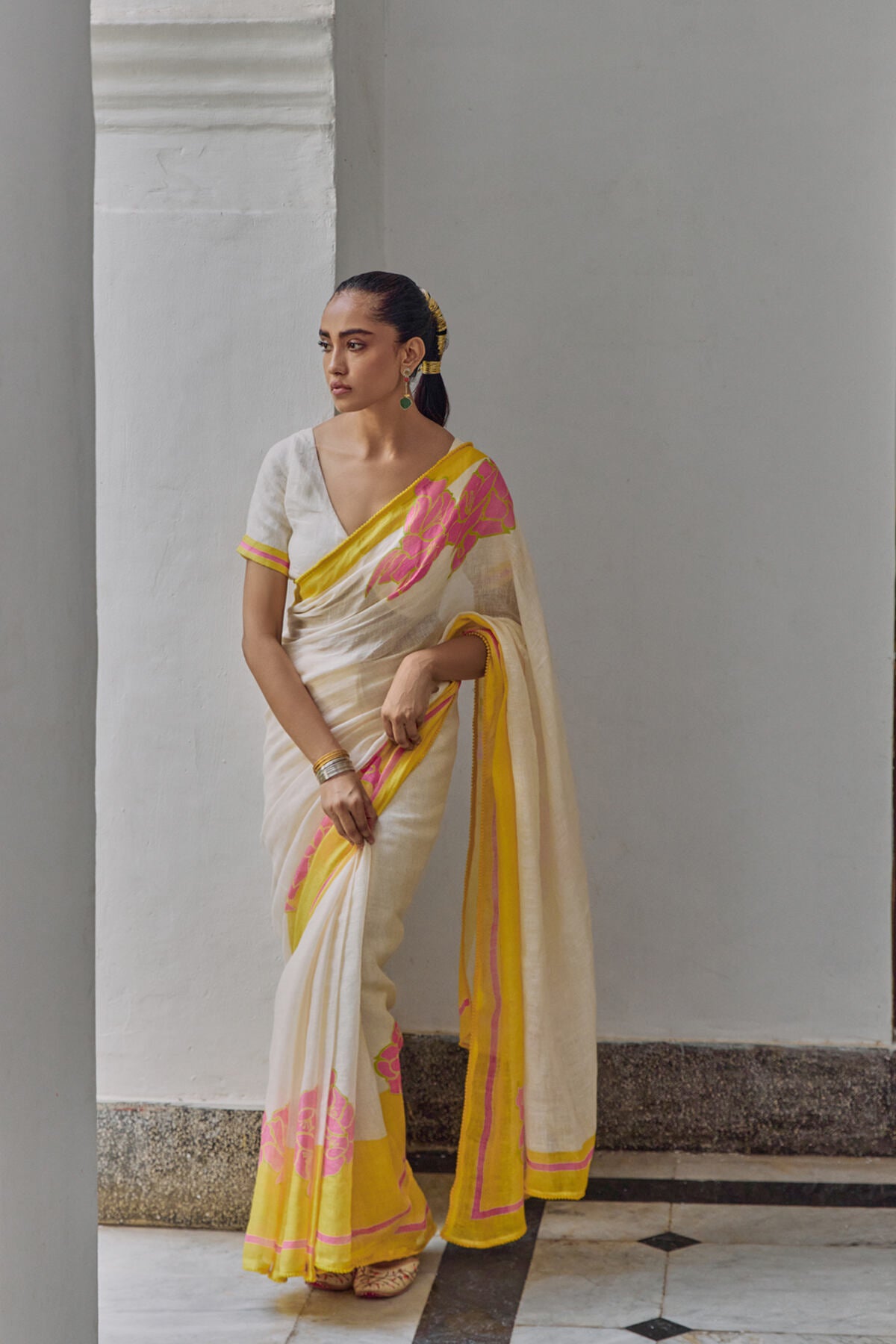 The Golnar Saree - Yell With Us