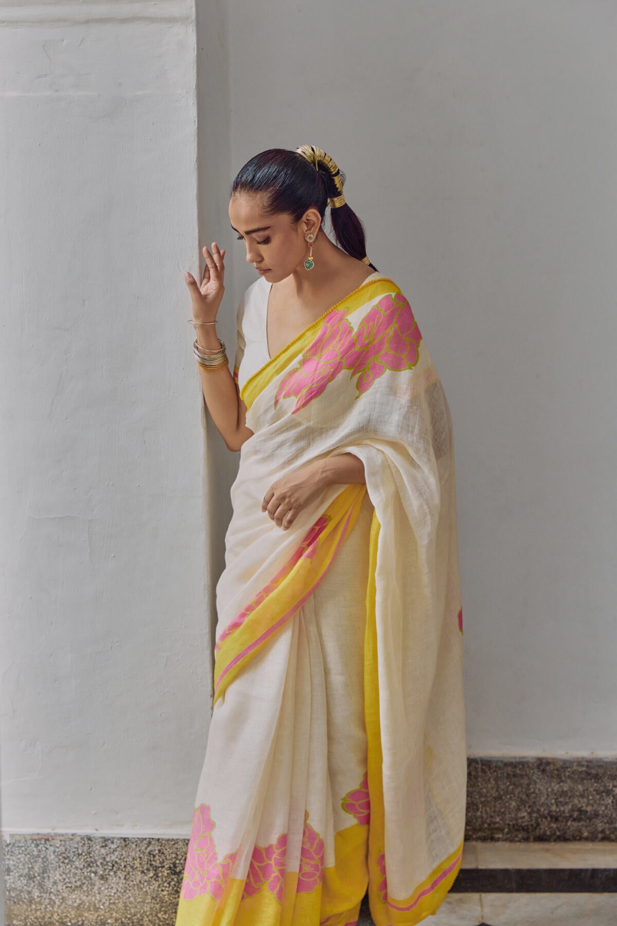 The Golnar Saree - Yell With Us