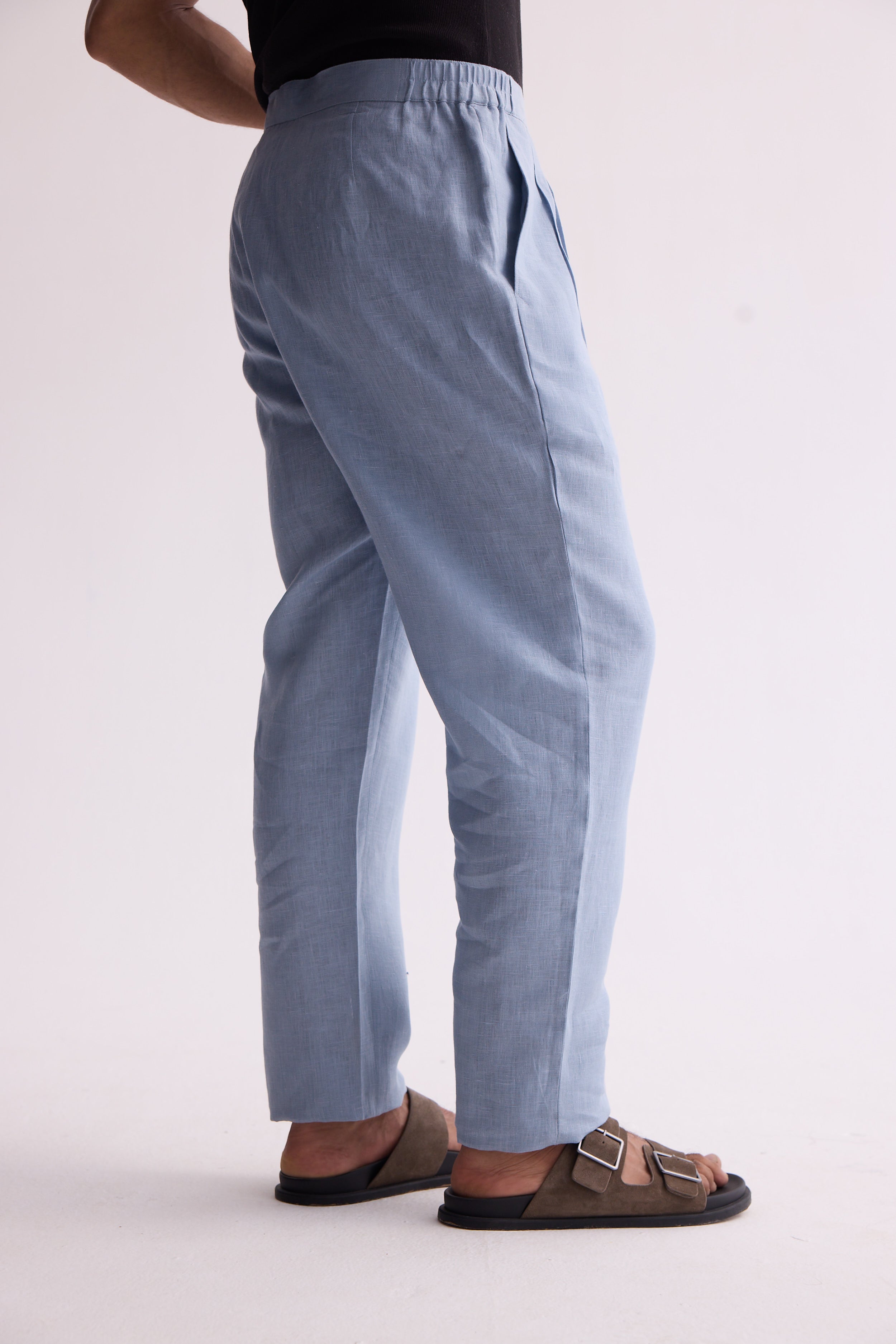 The Alvar Light Blue Linen Pajama
