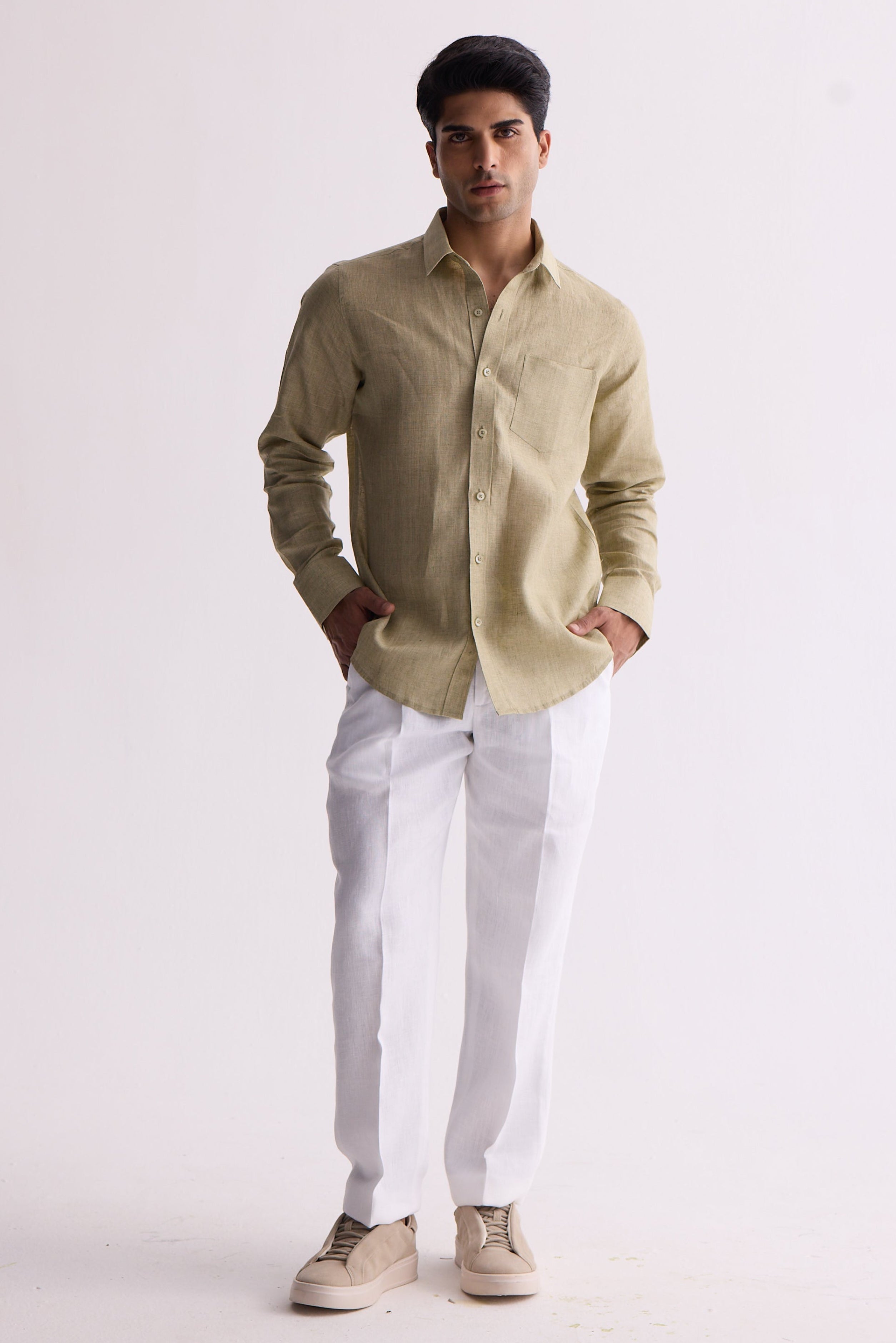 The Extended Collar Pista Linen Shirt
