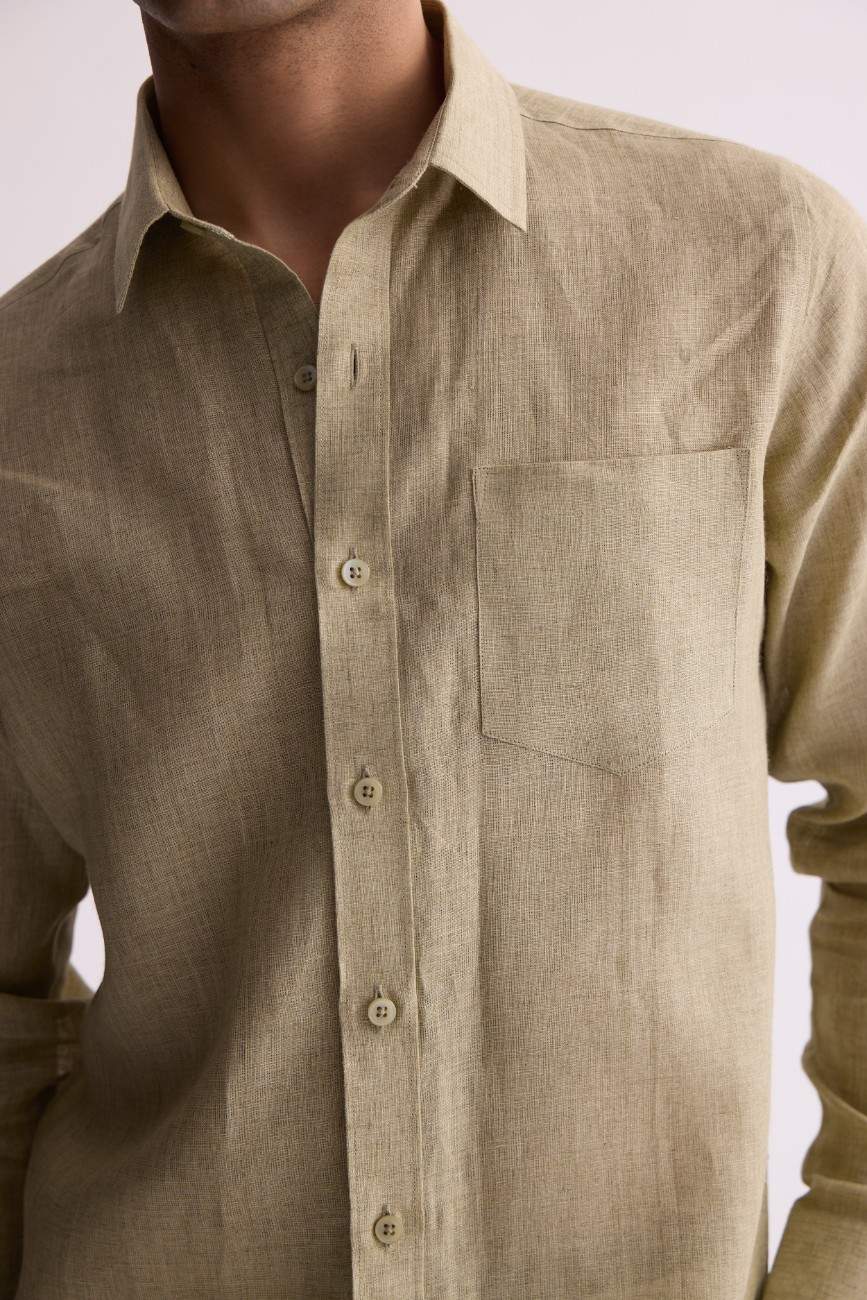 The Extended Collar Pista Linen Shirt