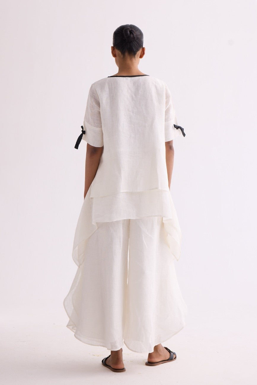 The Jhankaar White Cape Set