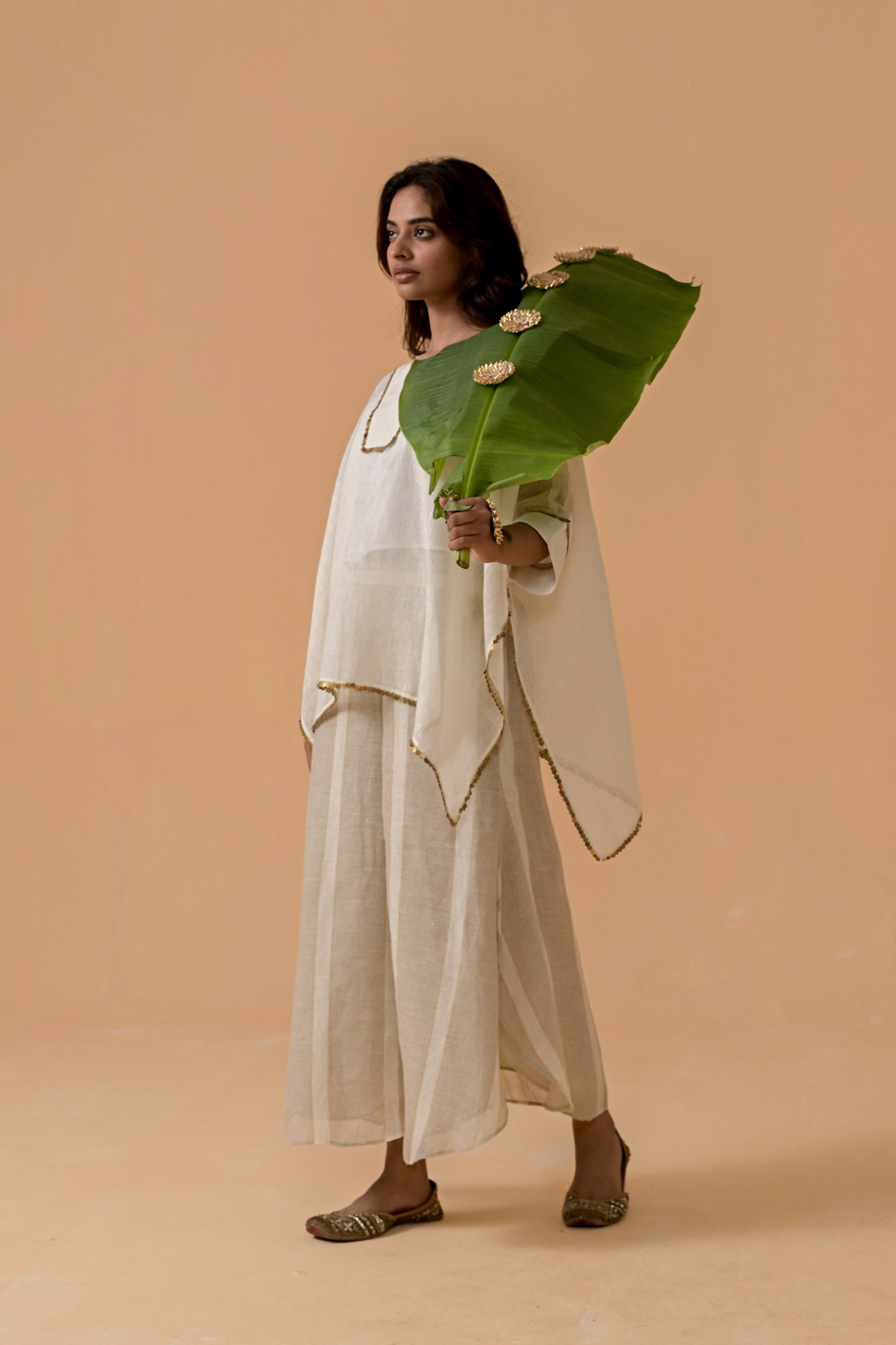 Drama Queen Cape (Only Cape) - Off White