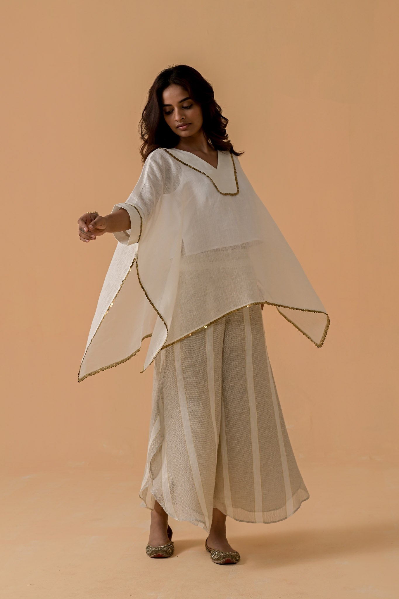 Drama Queen Cape (Only Cape) - Off White