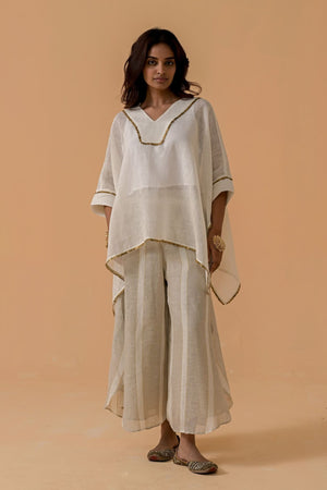 Drama Queen Cape (Only Cape) - Off White