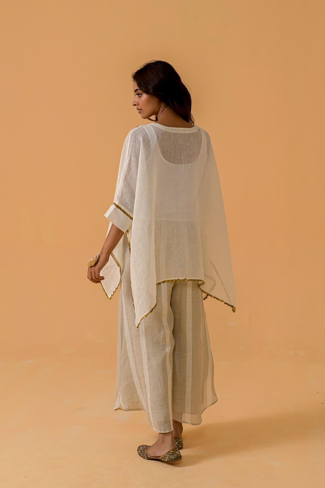 Drama Queen Cape (Only Cape) - Off White