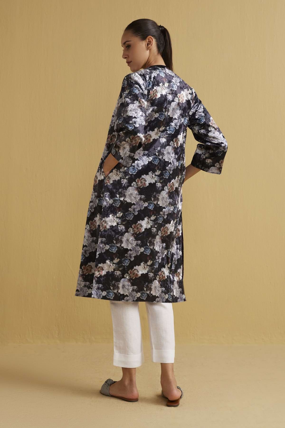 The Wafir Cape (ONLY CAPE) - Yell With Us
