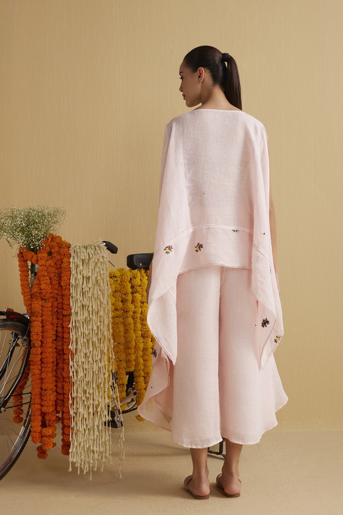 THE PANKHURI CAPE (ONLY CAPE) - Yell With Us