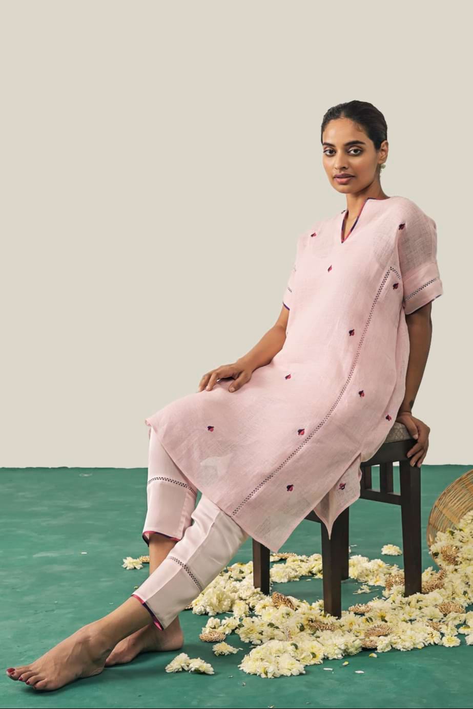 The Ace of Spades Kurta Set - Baby Pink