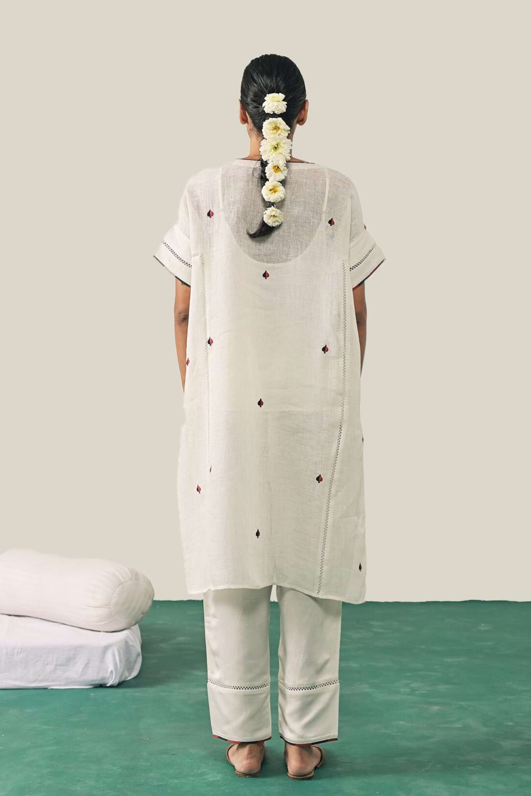 The Ace of Spades Linen Kurta Set - Off White