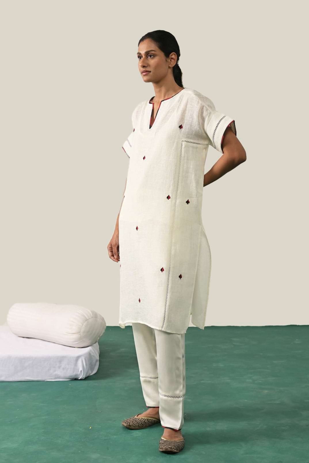The Ace of Spades Linen Kurta Set - Off White