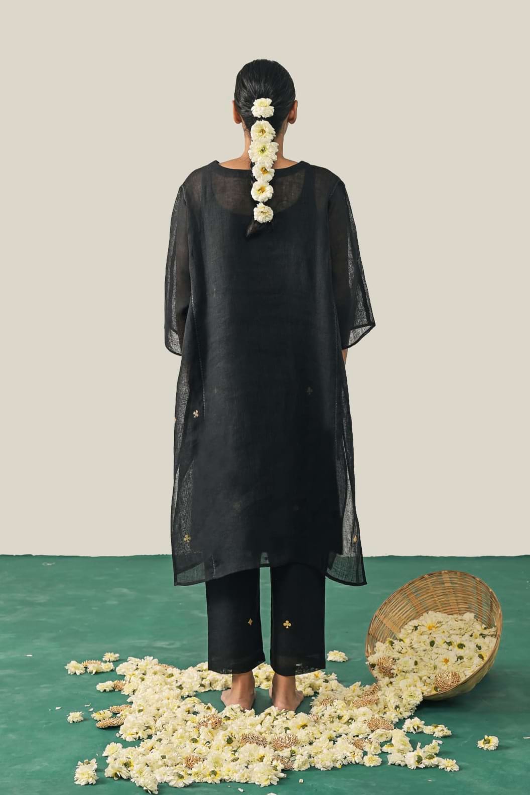 The Flush Femme Linen Kurta Set - Black