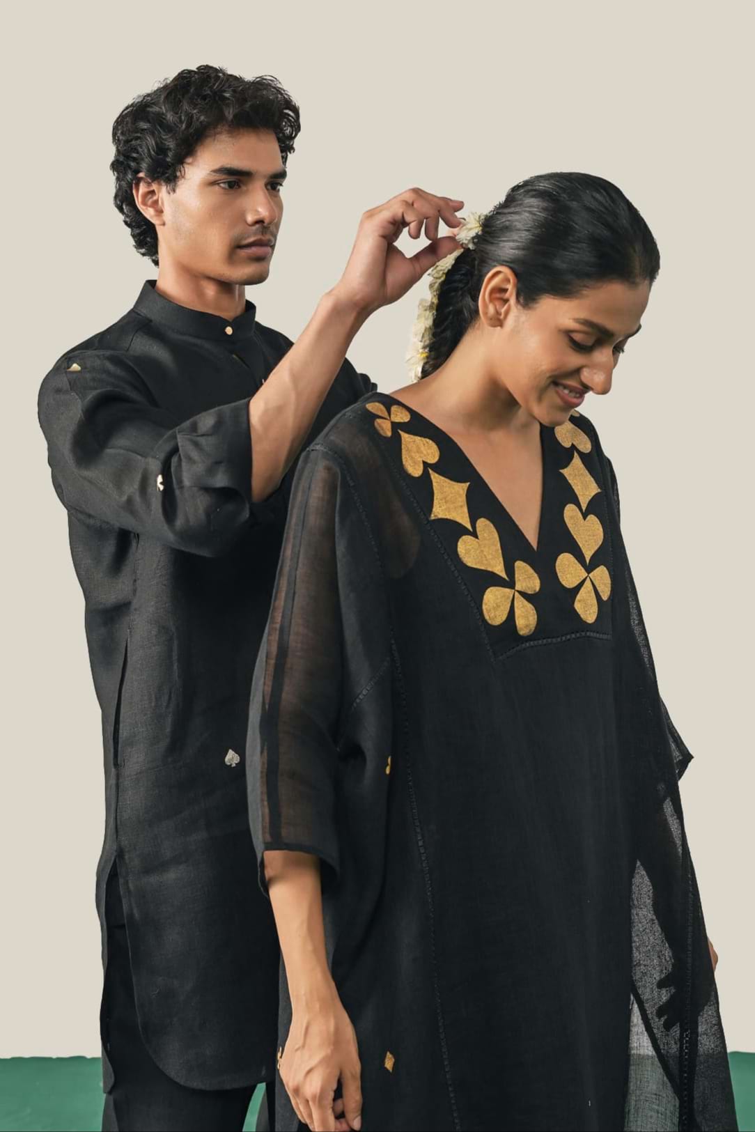 The Flush Femme Linen Kurta Set - Black