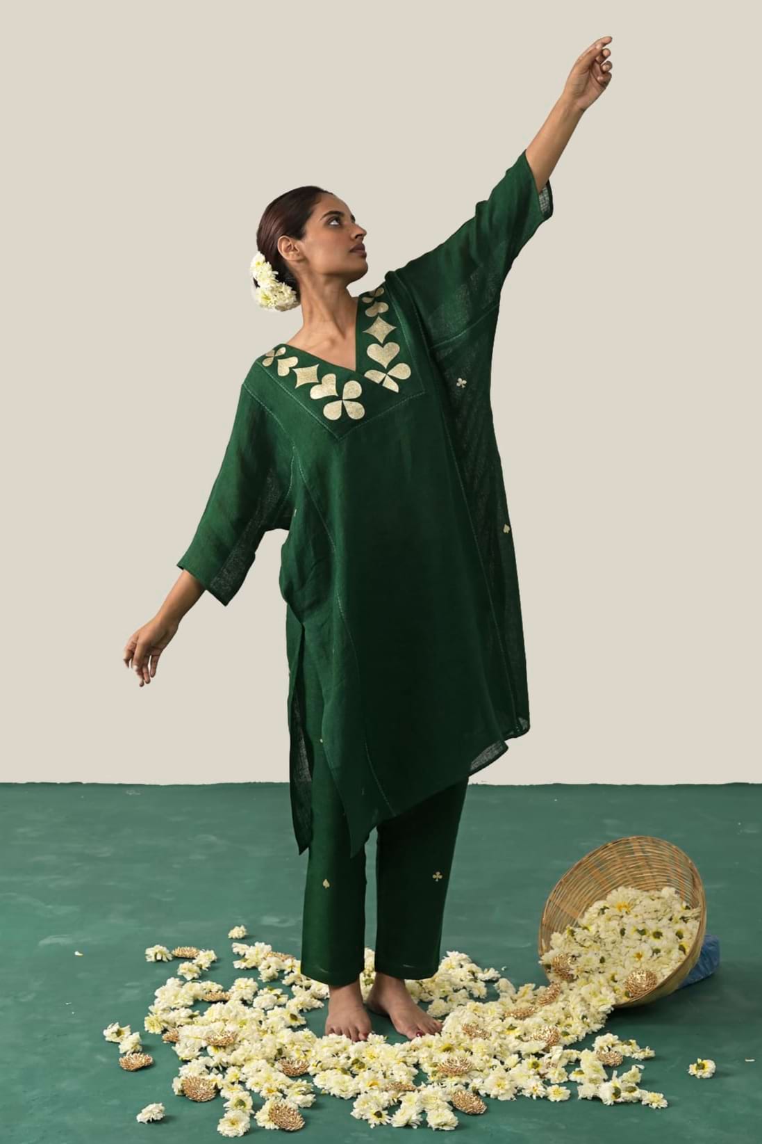 The Flush Femme Linen Kurta Set - Bottle Green