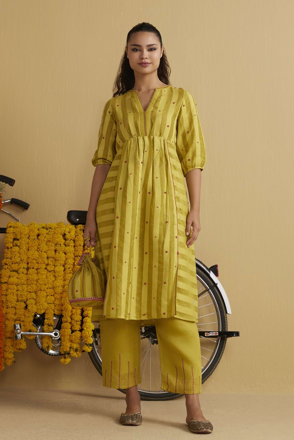 The Merve Kurta Set (Upper & Bottom) - Yell With Us