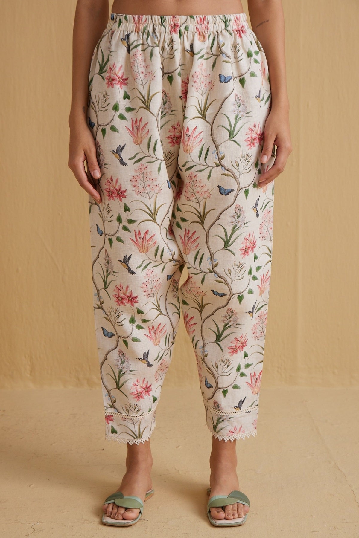 The Liana Salwar - Yell With Us