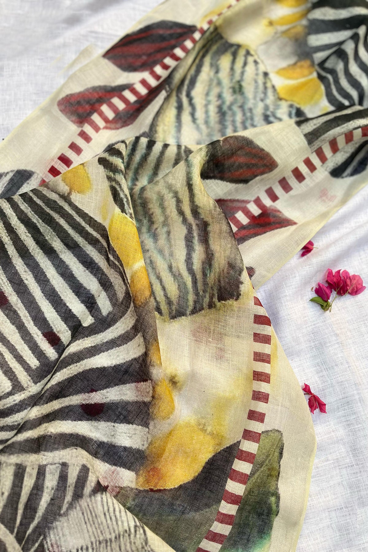 Satrangi Hawa Abstract Scarf