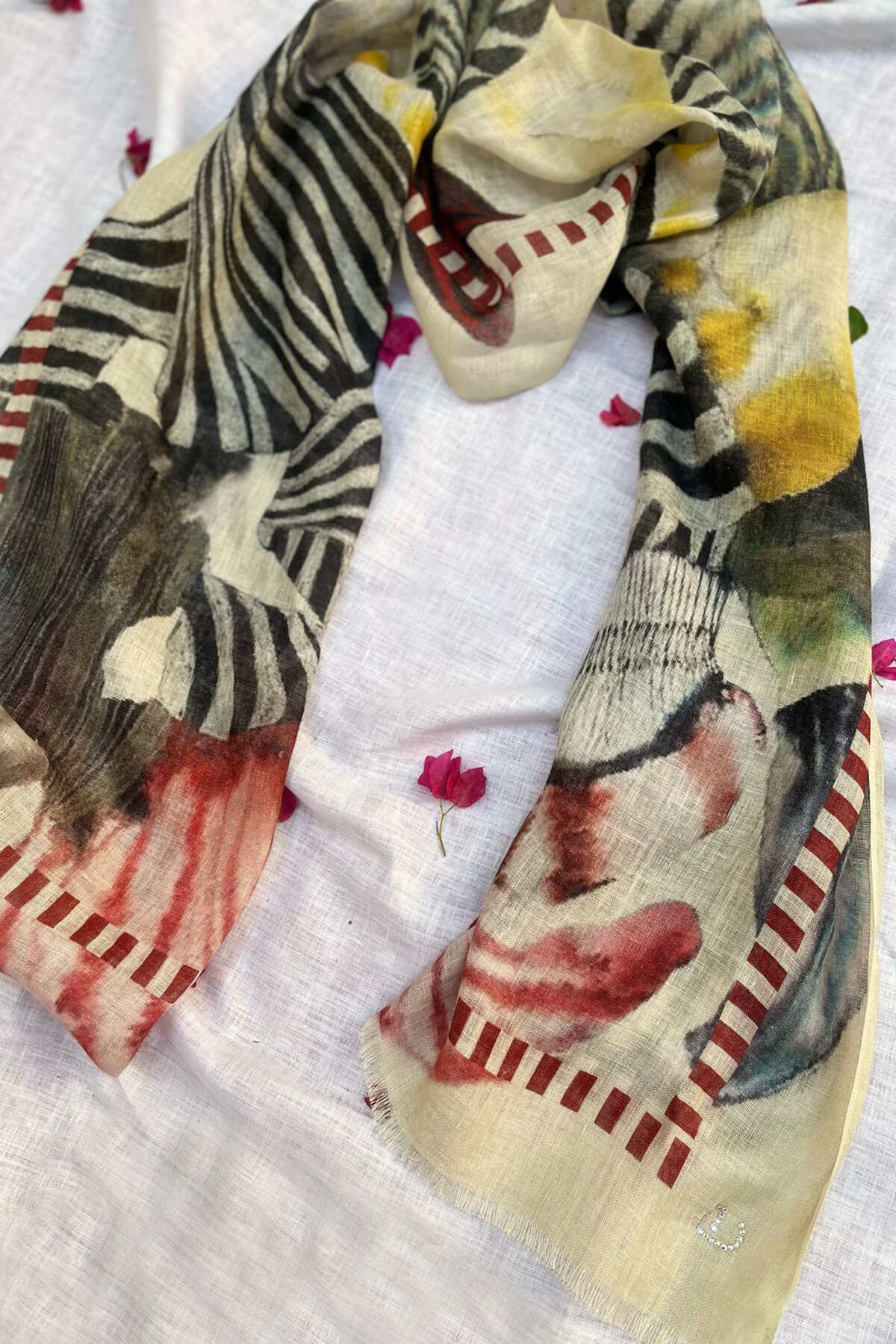 Satrangi Hawa Abstract Scarf