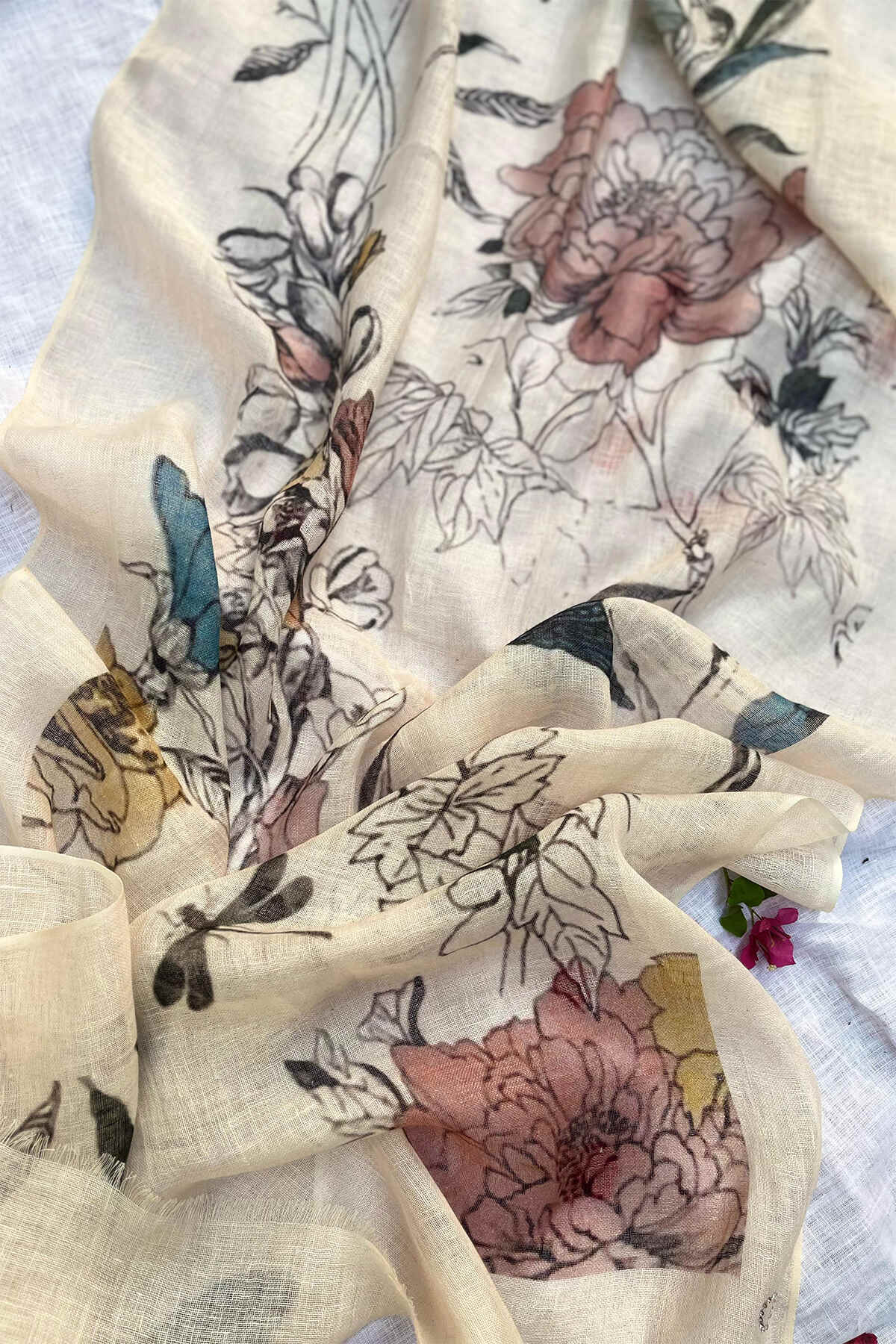 Hawa Ke Sang Blue Bird Scarf