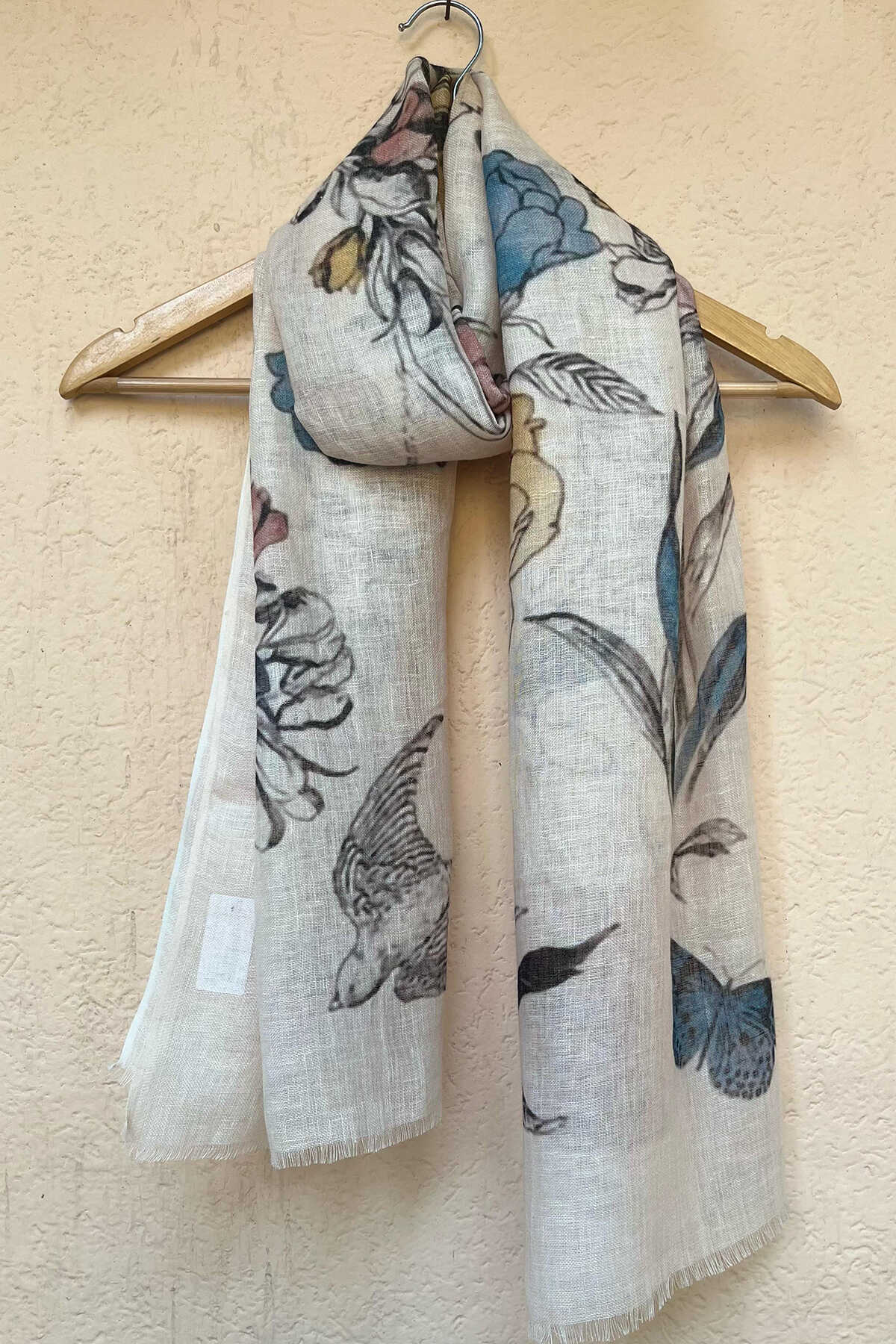 Hawa Ke Sang Blue Bird Scarf