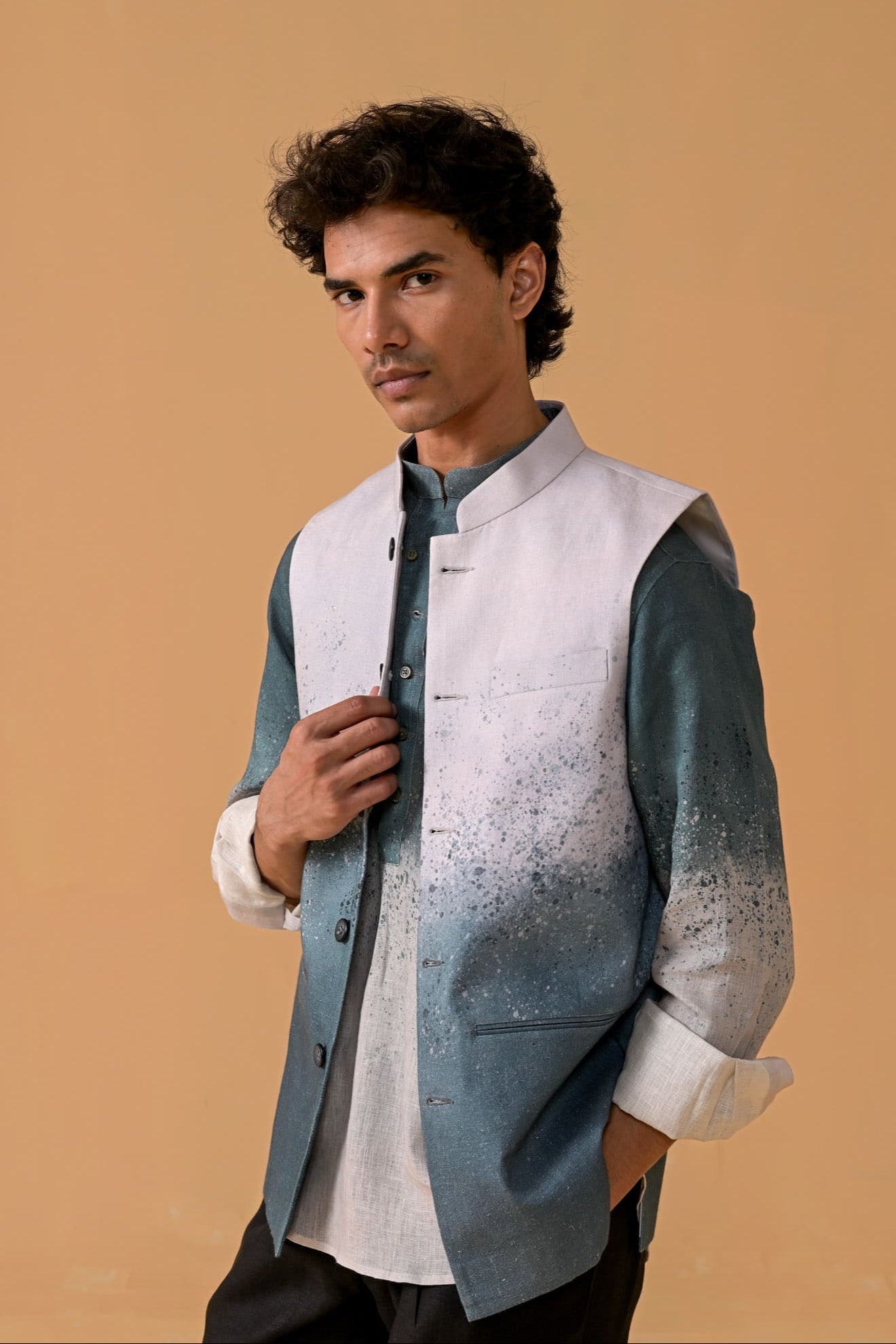 Total Tashan Waistcoat - Blue Ombre