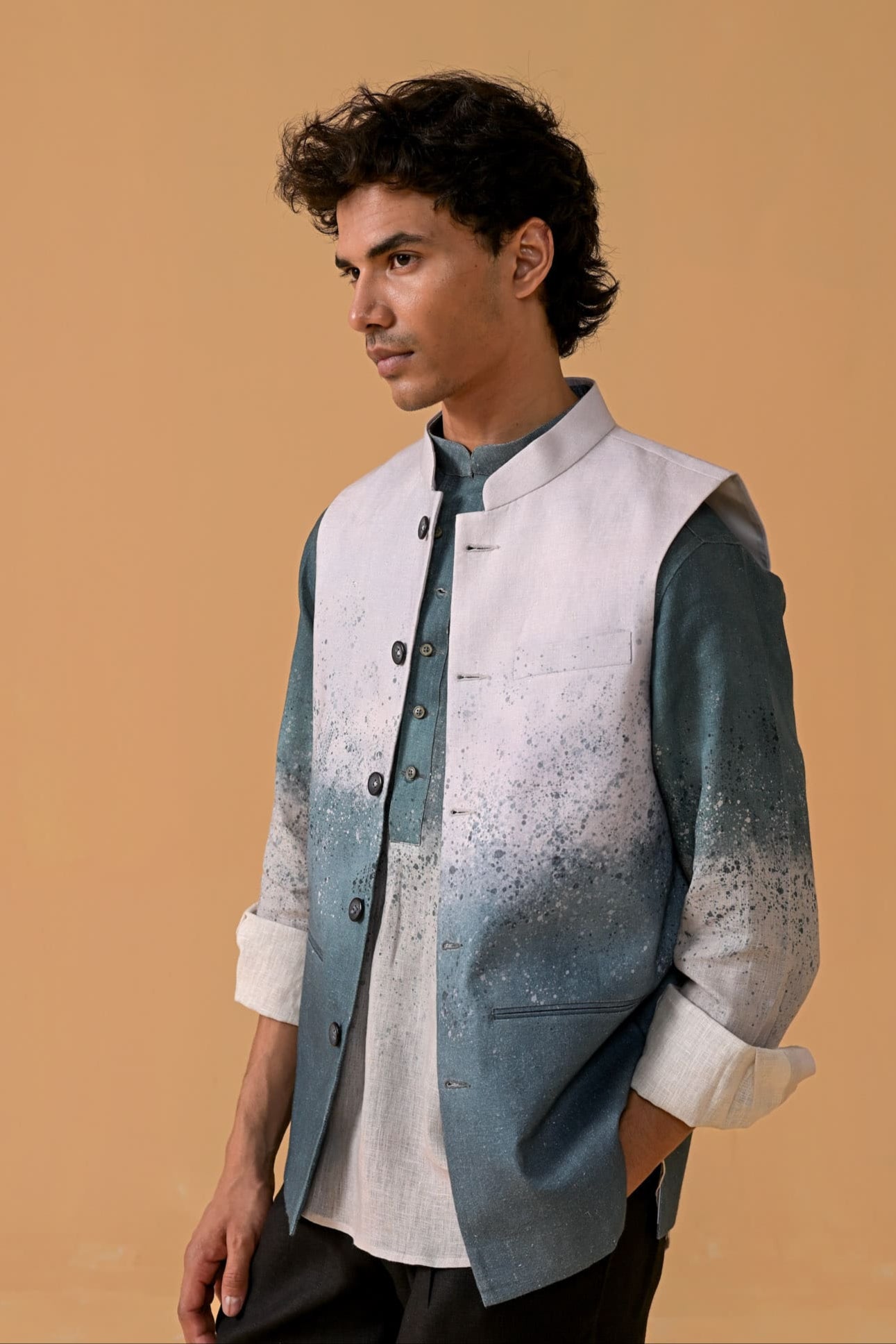 Total Tashan Waistcoat - Blue Ombre