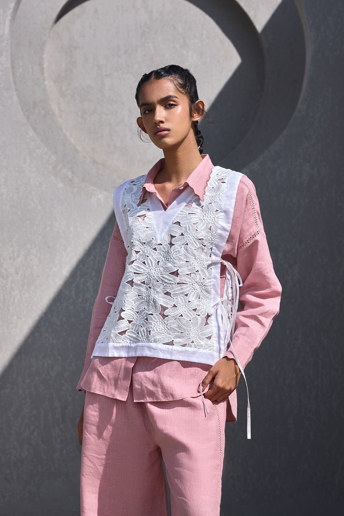 The Nazm Lace Bib - White Pearl