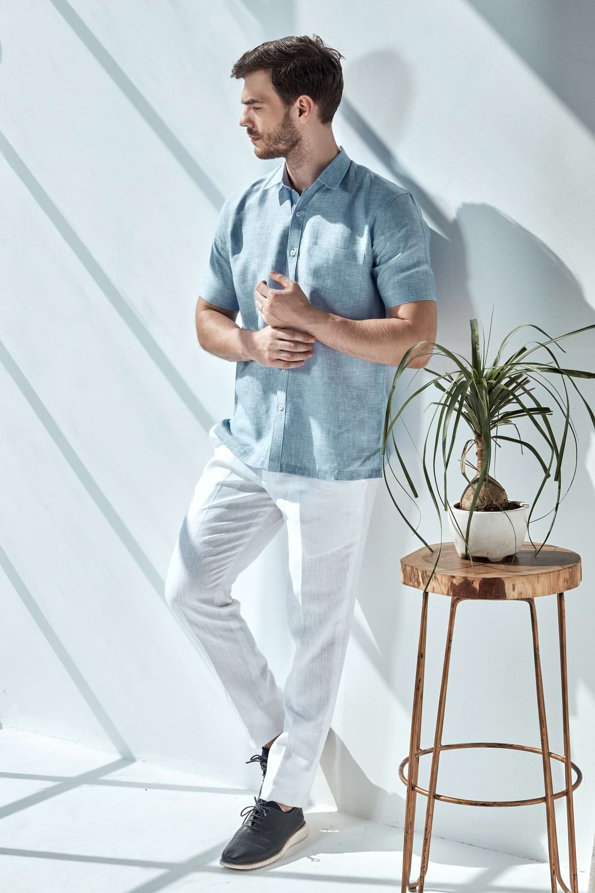 Classic Short Sleeve Shirt - Light Blue Chambray | Yellwithus.com