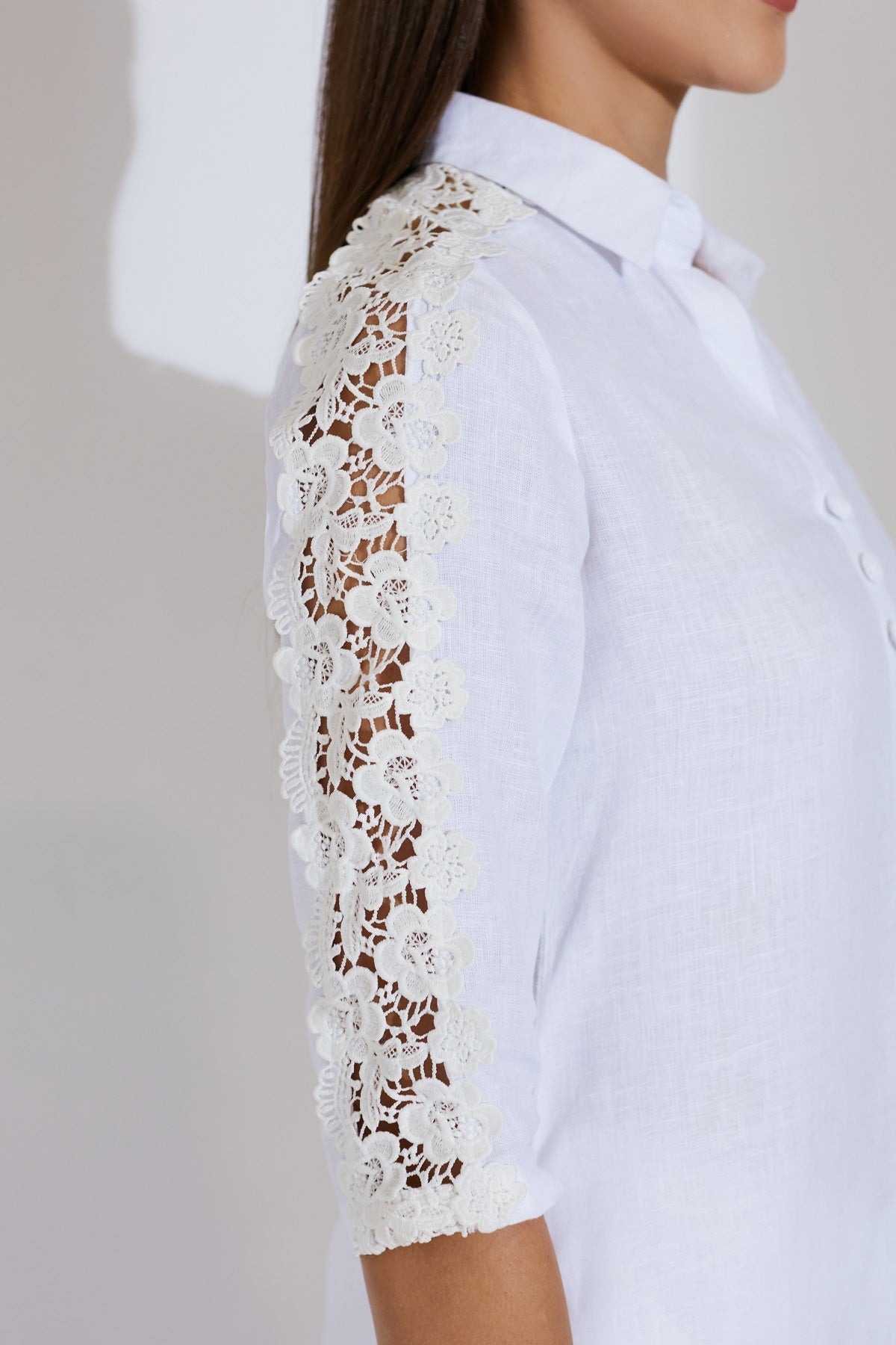 The Alora Kurta White - Yellwithus.com