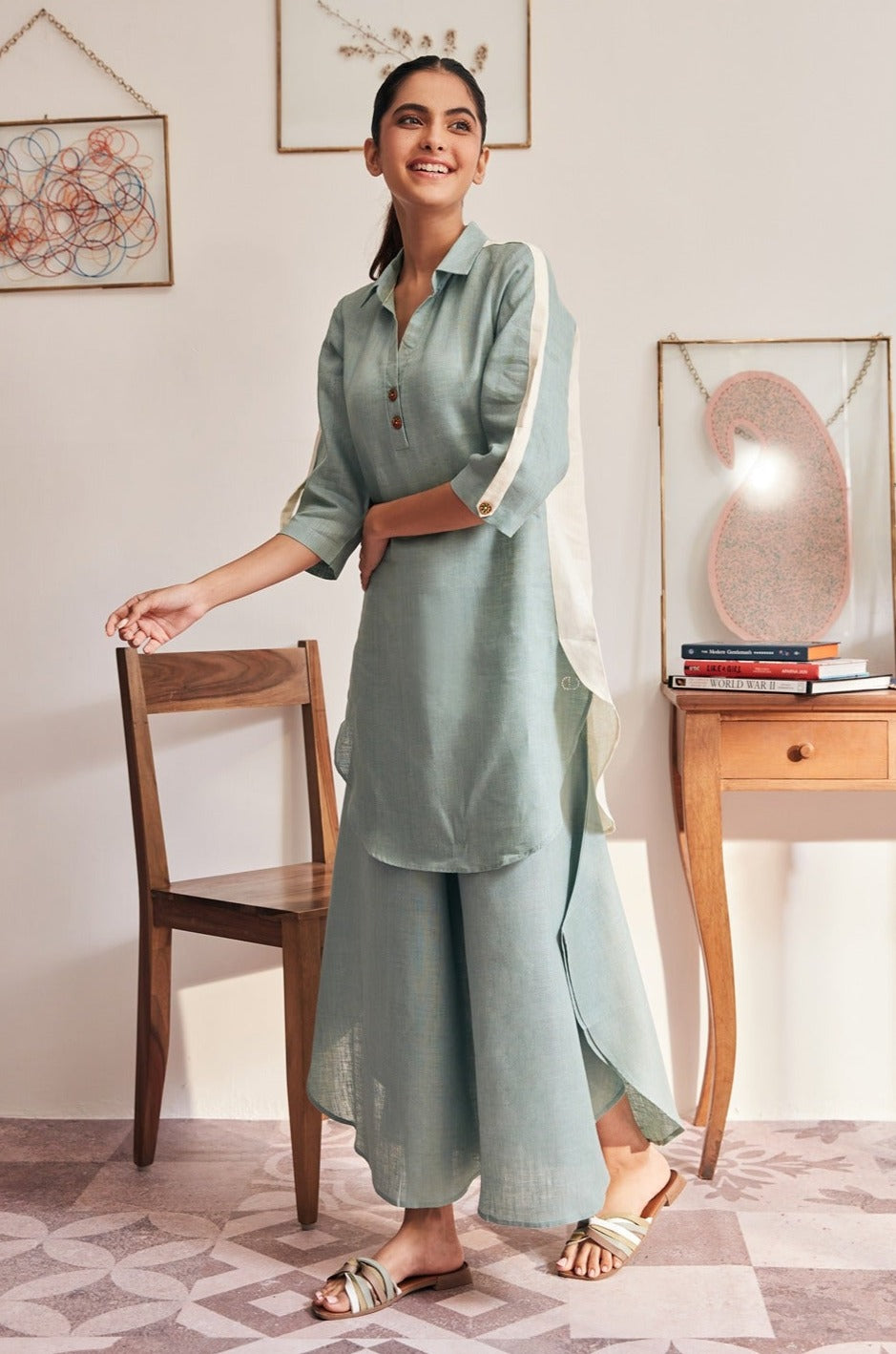 The Avisa Kurti - Yell With Us