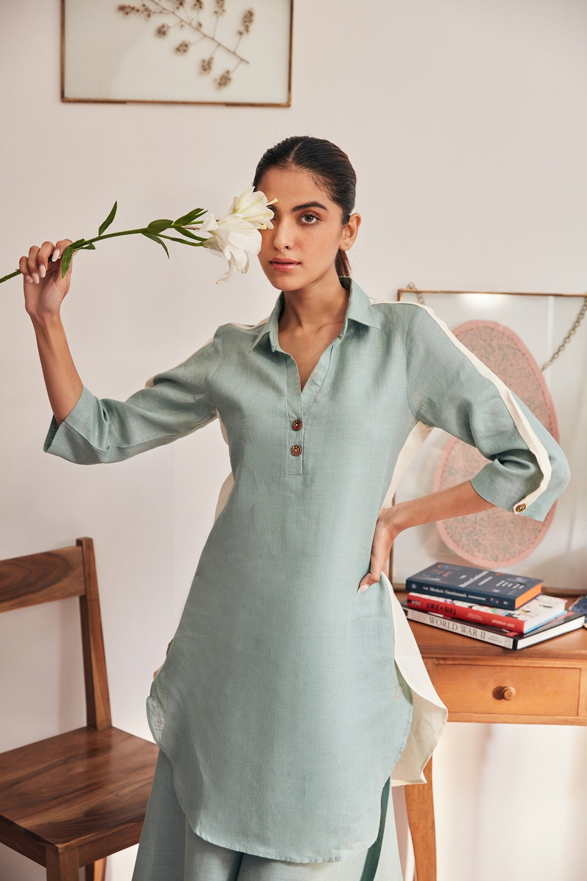 The Avisa Kurti - Yell With Us