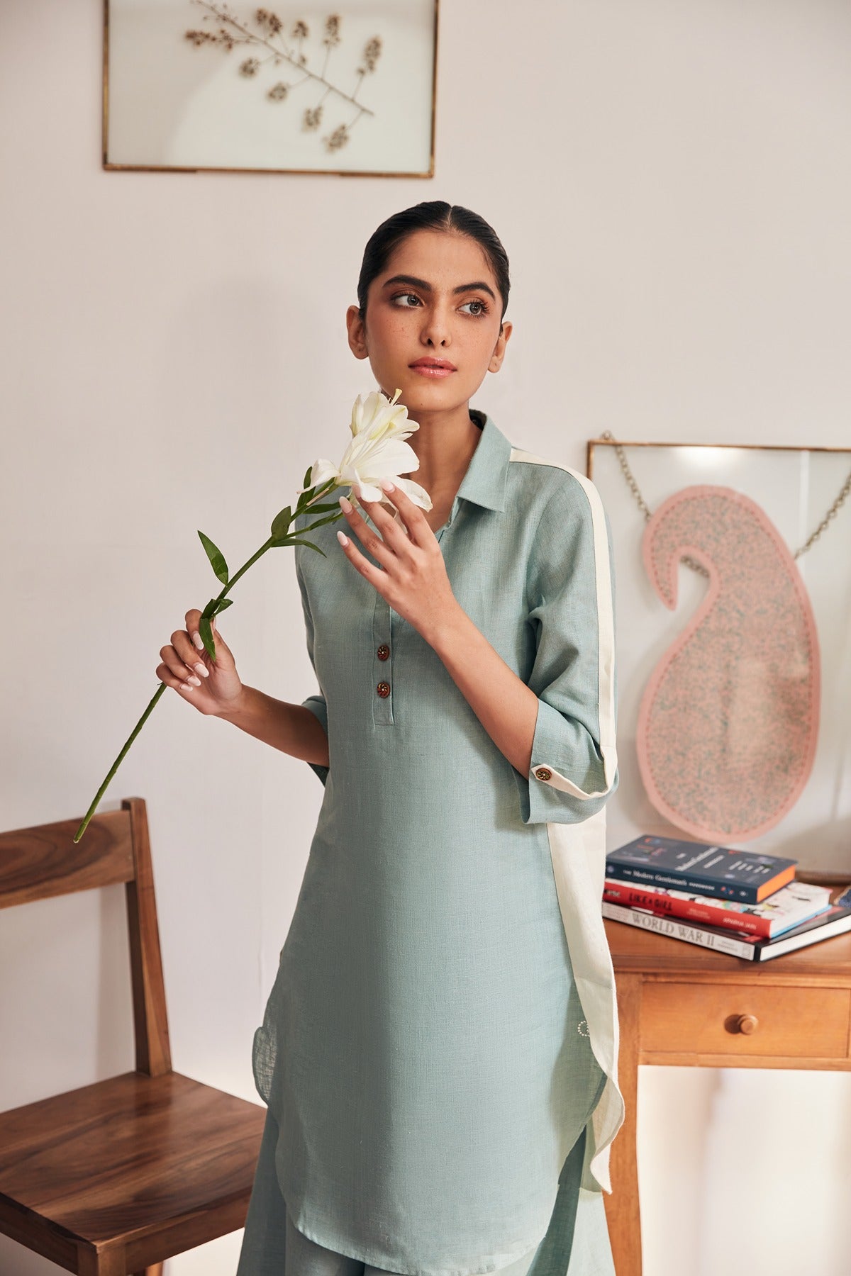 The Avisa Kurti - Yell With Us
