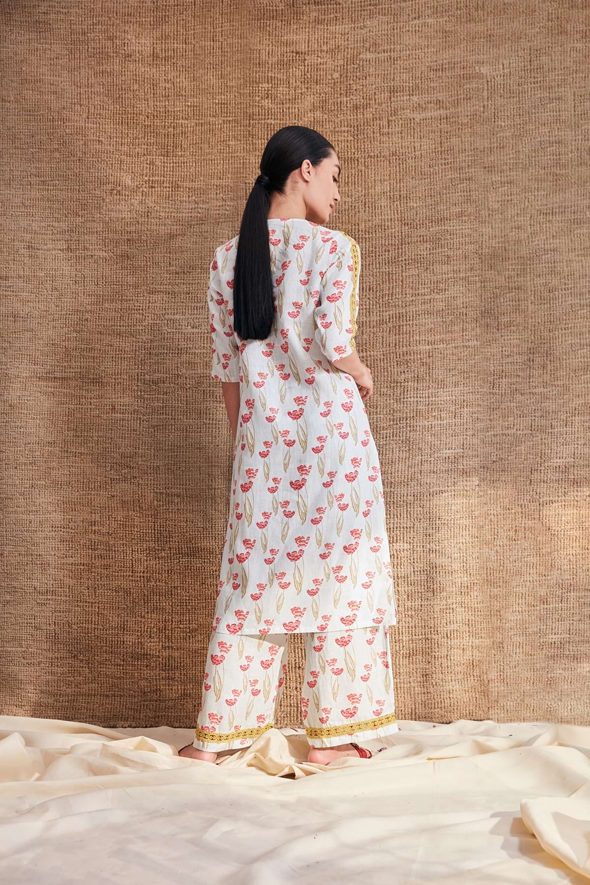 The Laleh Kurti - Yell With Us